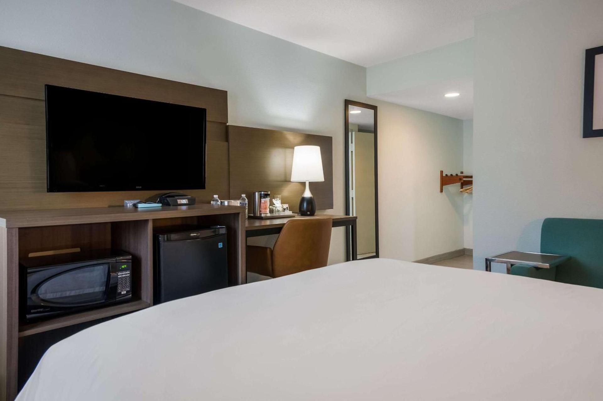 Radisson Hotel Grand Rapids Riverfront photo 69
