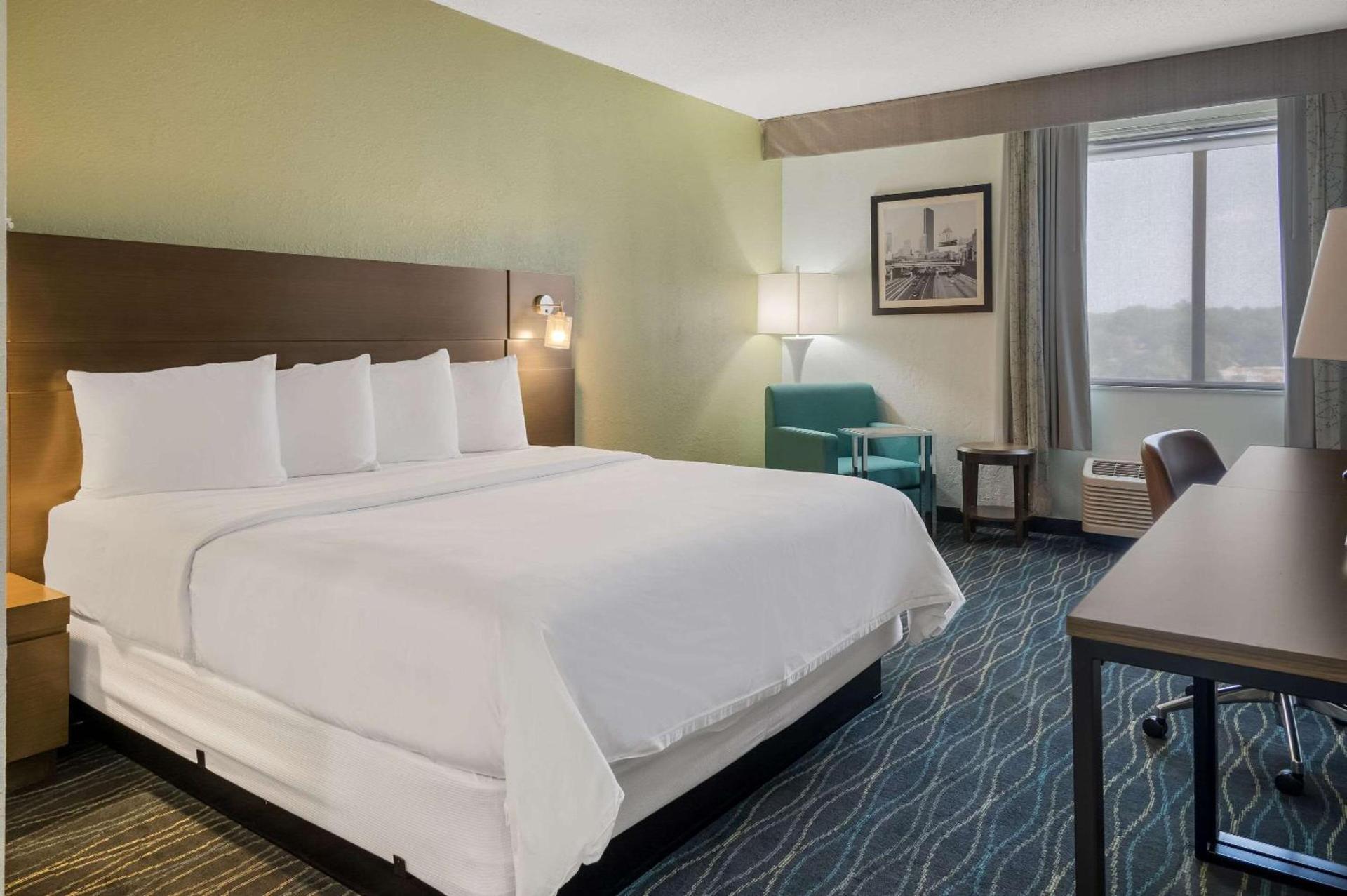 Radisson Hotel Grand Rapids Riverfront photo 77