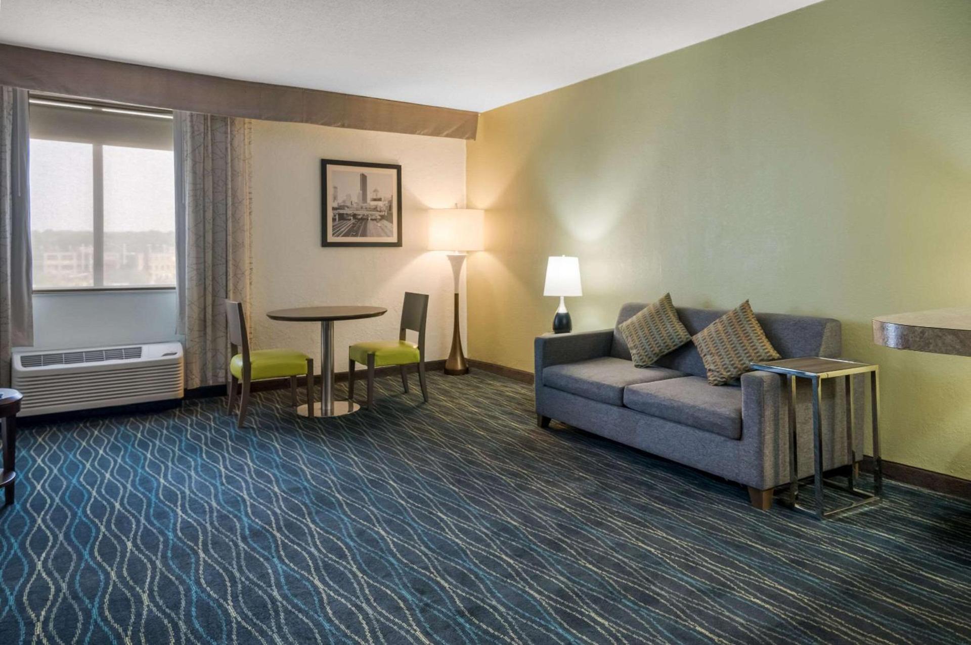Radisson Hotel Grand Rapids Riverfront photo 80