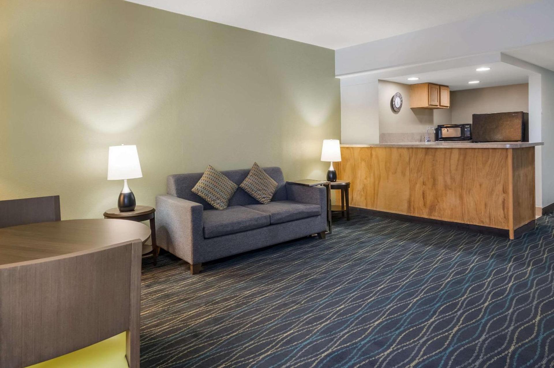 Radisson Hotel Grand Rapids Riverfront photo 82