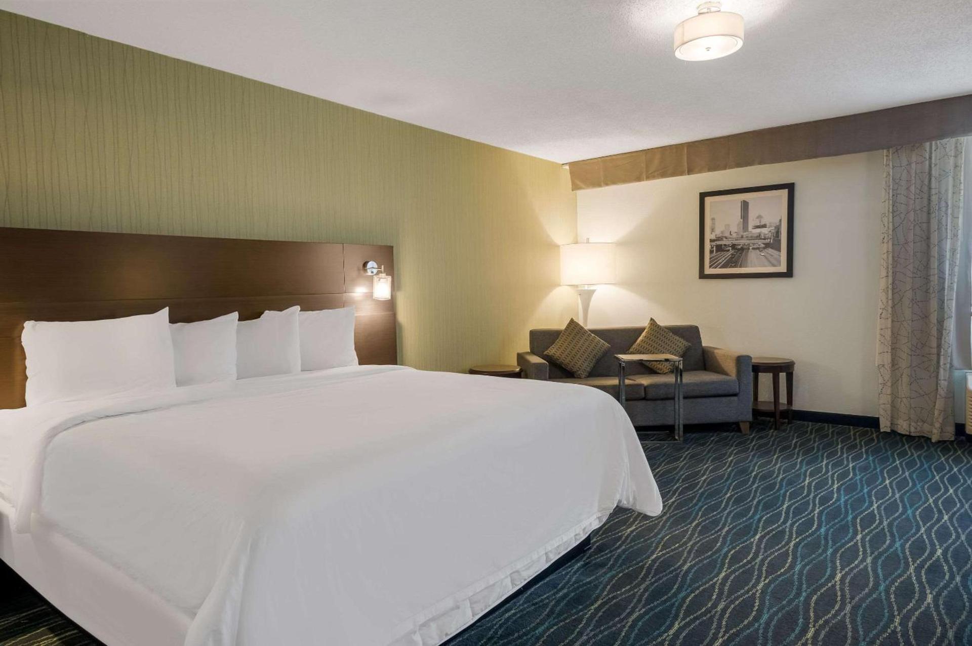 Radisson Hotel Grand Rapids Riverfront photo 84