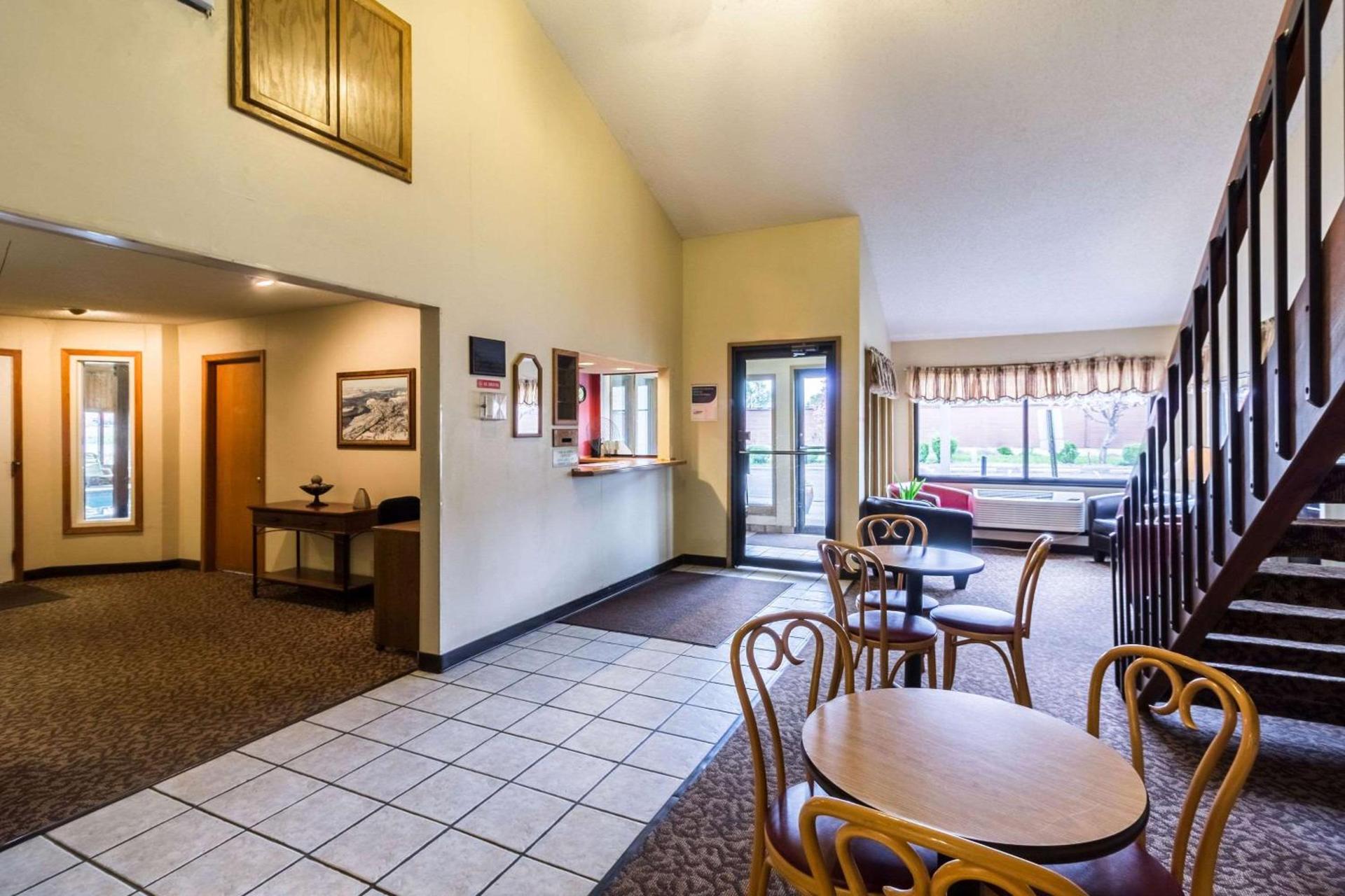 Rodeway Inn Red Wing photo 8