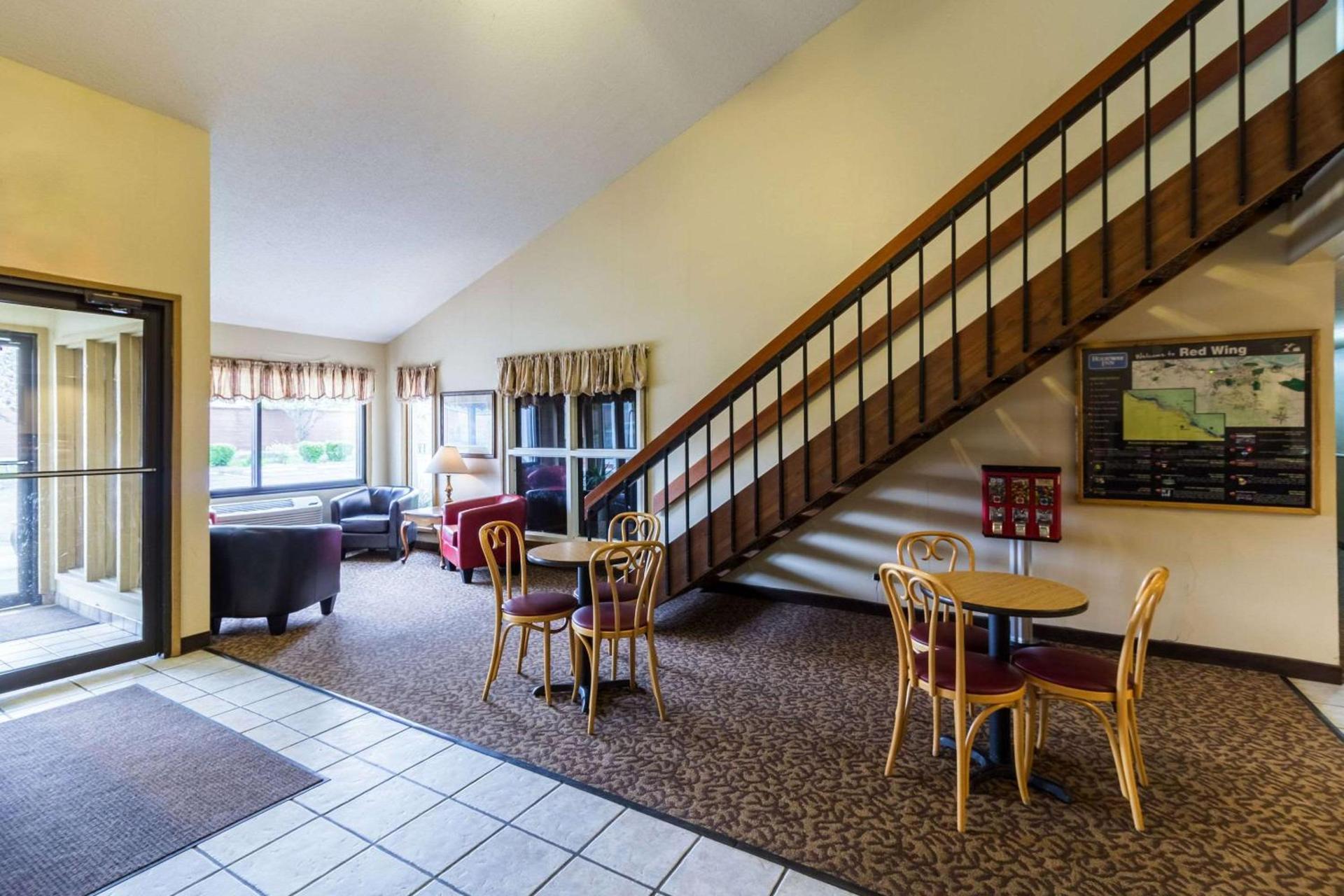 Rodeway Inn Red Wing photo 9