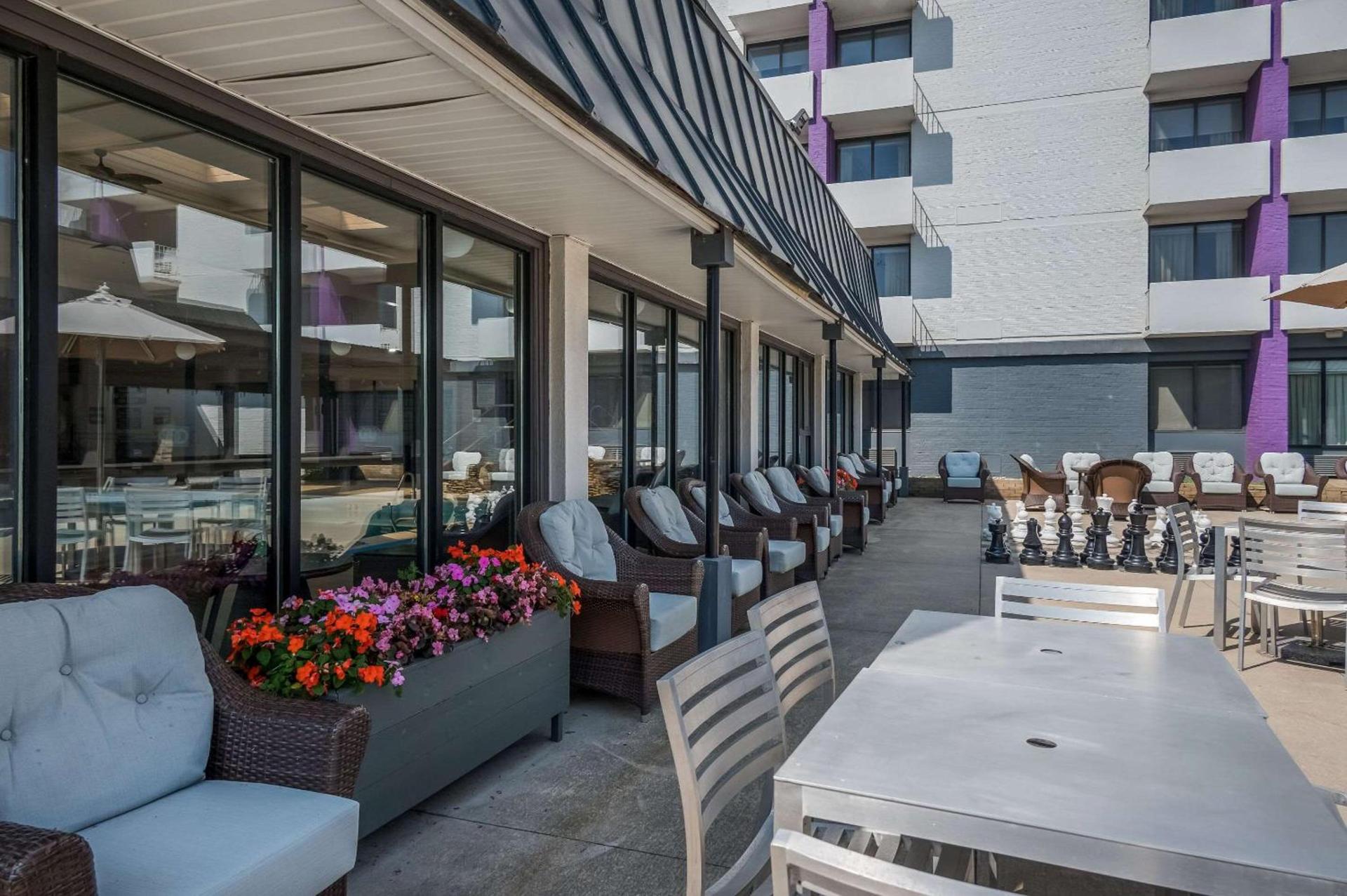 Radisson Hotel Grand Rapids Riverfront photo 96