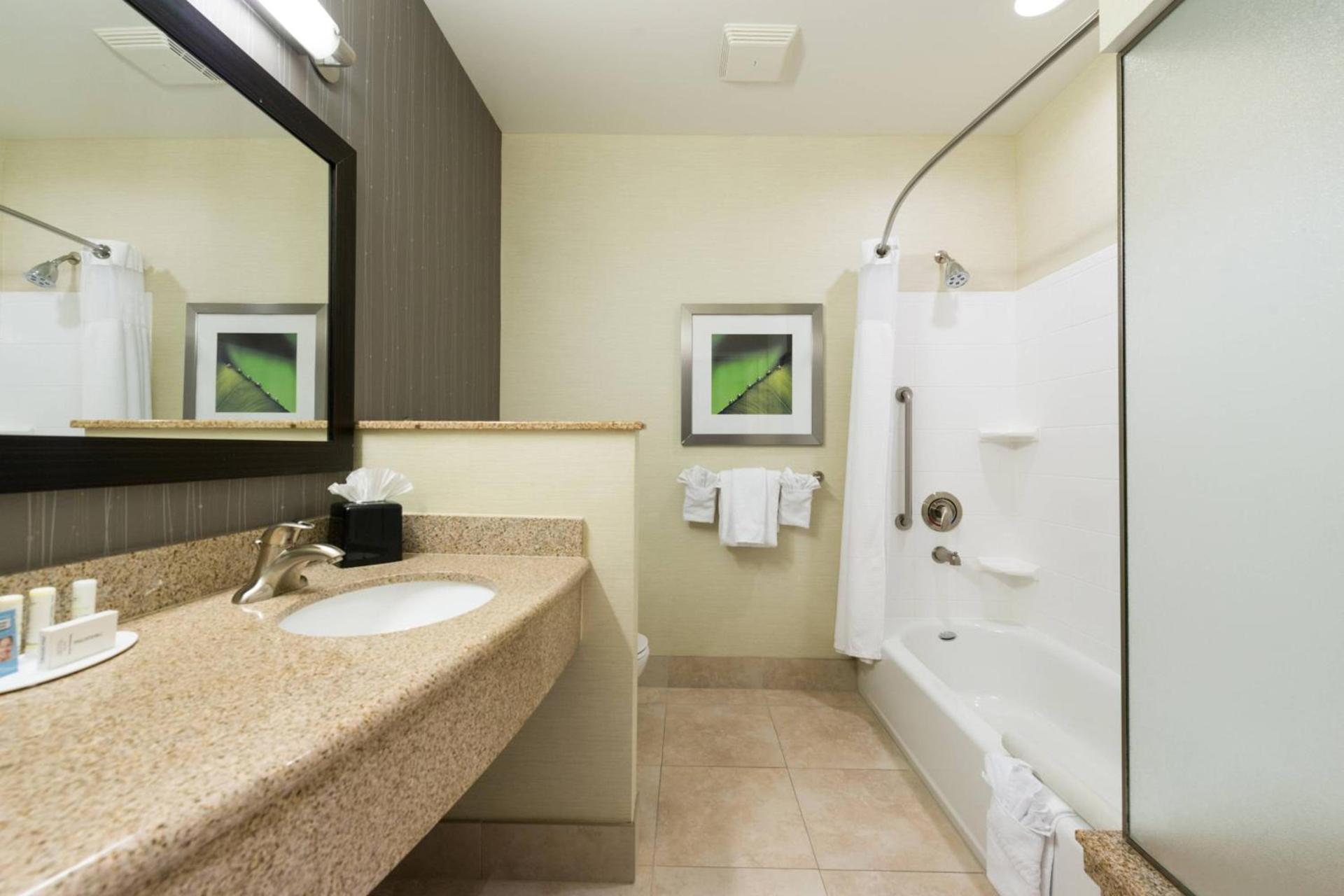 Courtyard by Marriott Victorville Hesperia photo 13