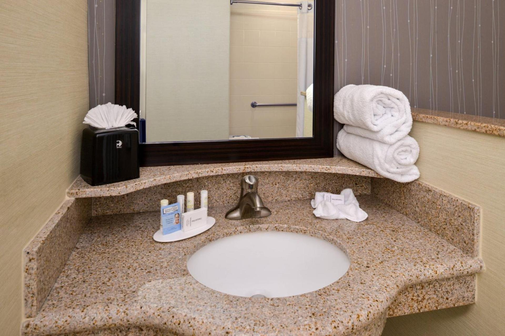Courtyard by Marriott Victorville Hesperia photo 14