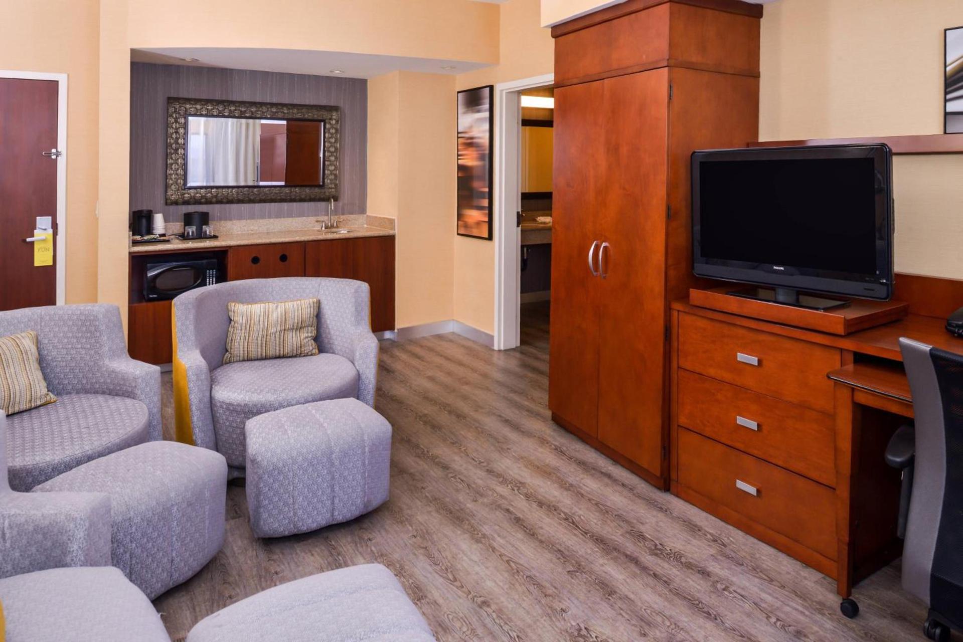 Courtyard by Marriott Victorville Hesperia photo 17