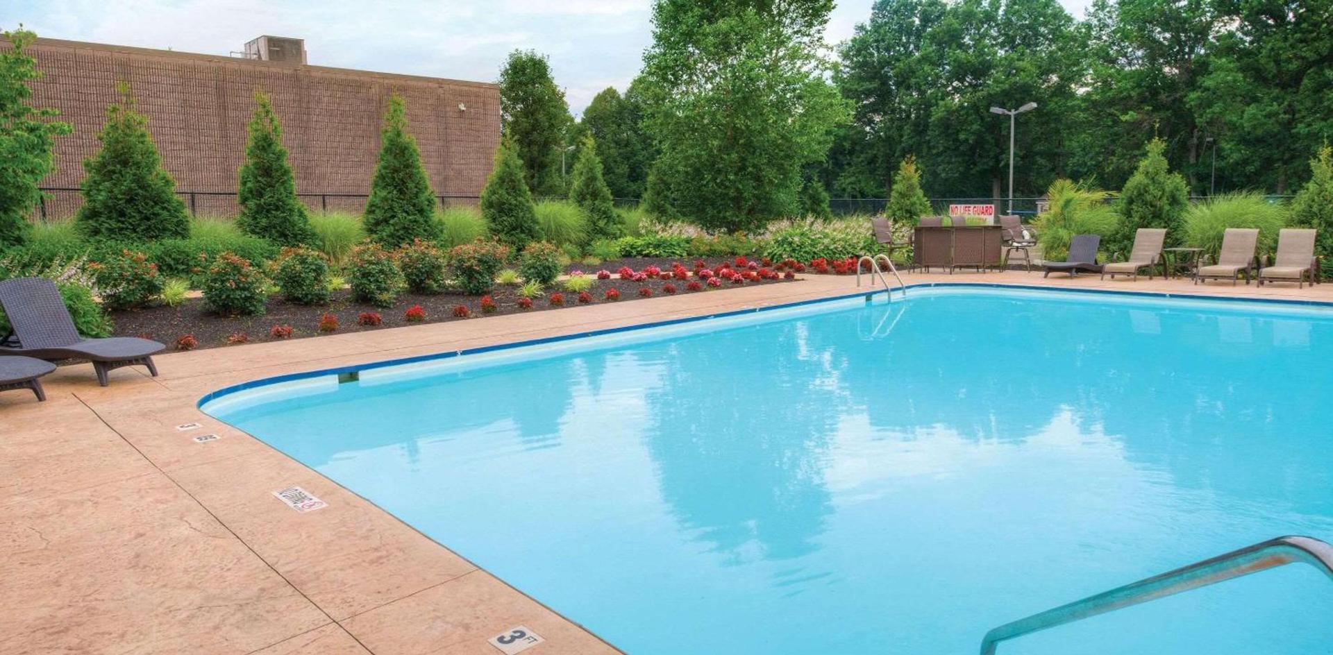 Radisson Hotel Freehold photo 6