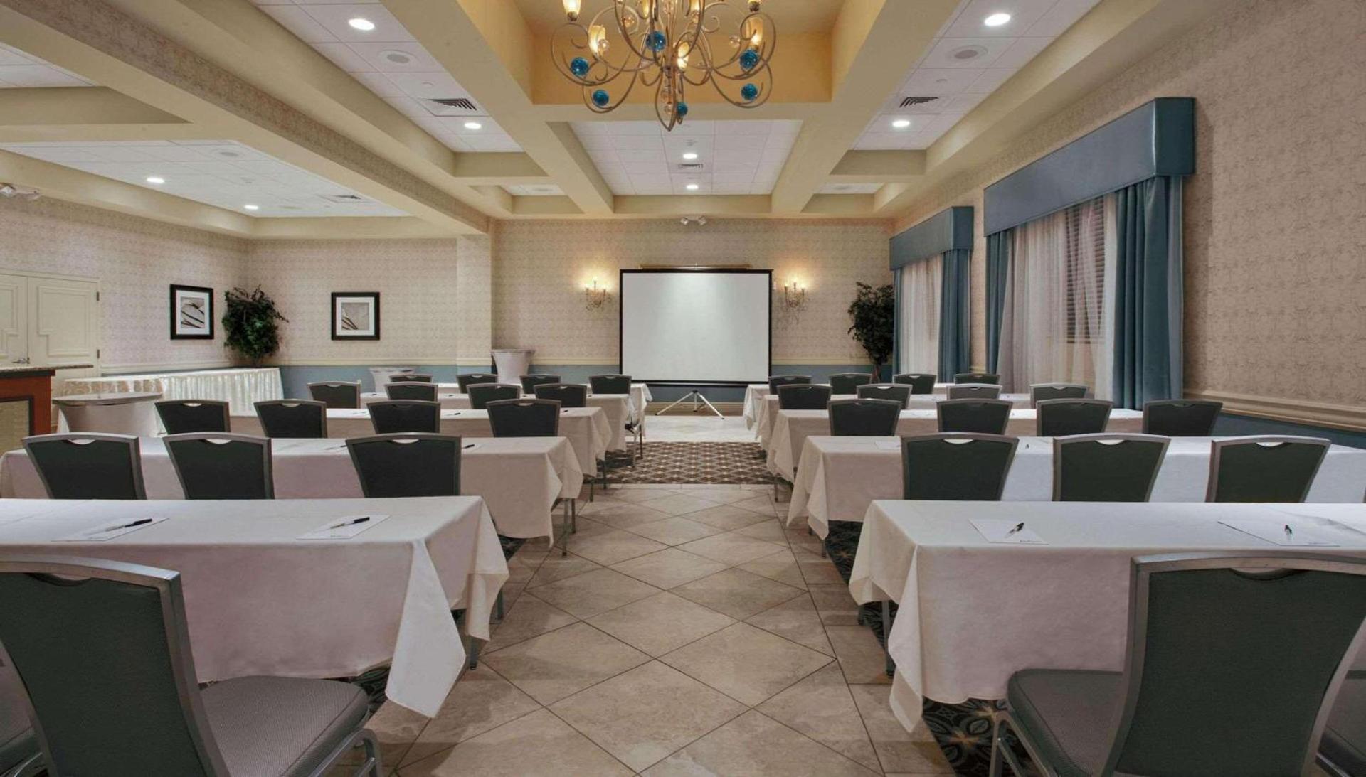 Radisson Hotel Freehold photo 10