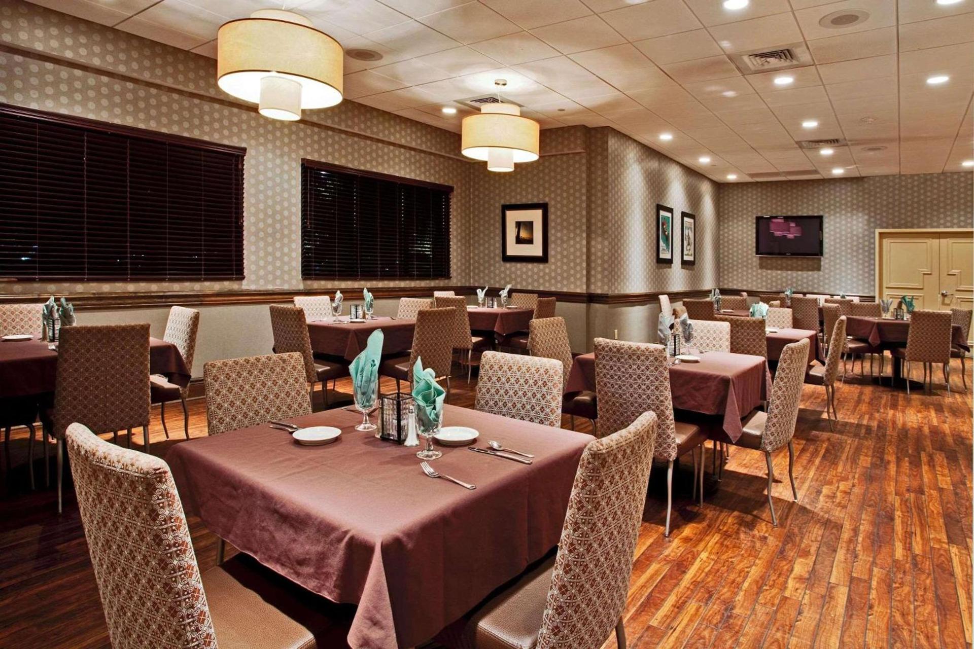 Radisson Hotel Freehold photo 13