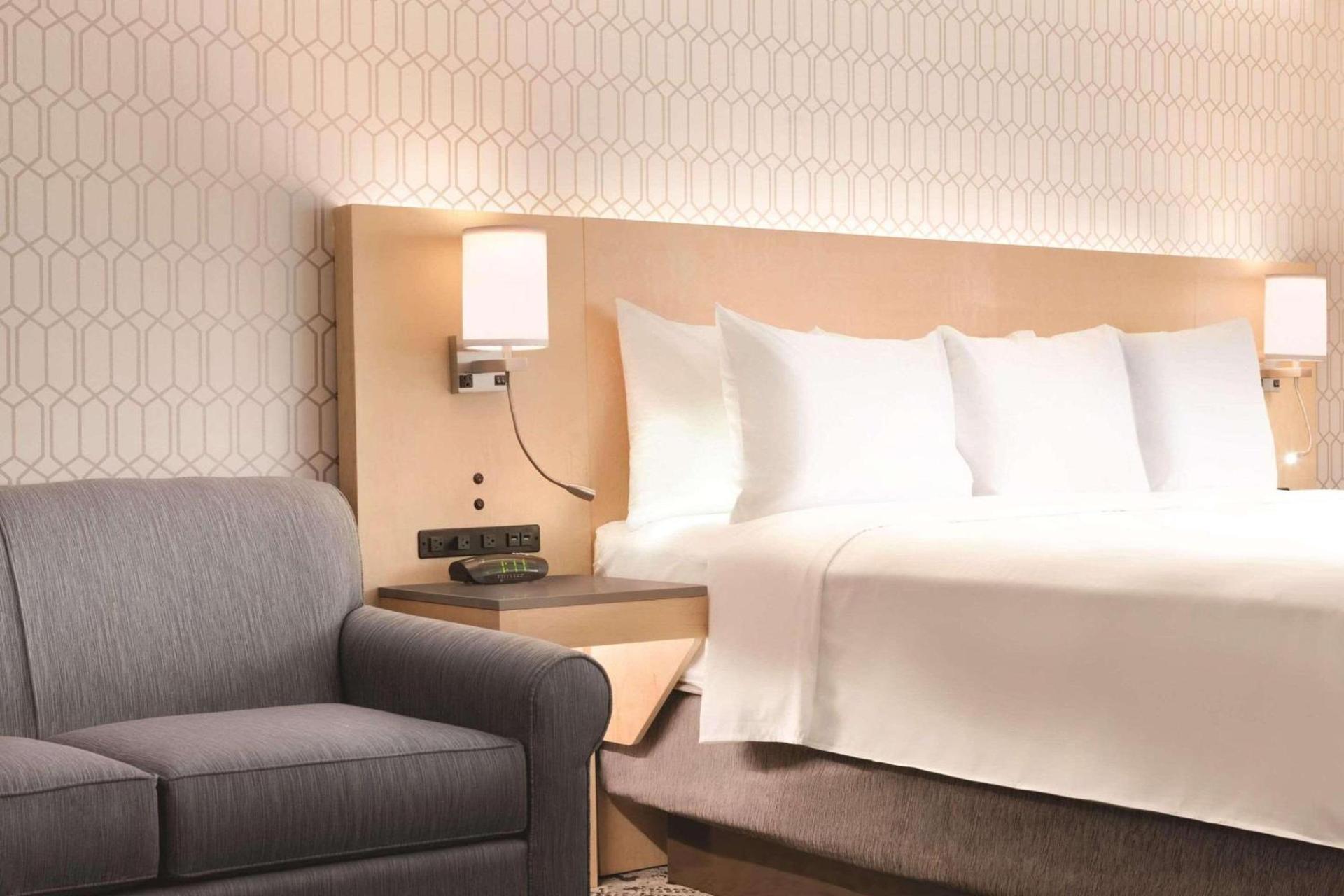 Radisson Hotel Charlotte Airport photo 13