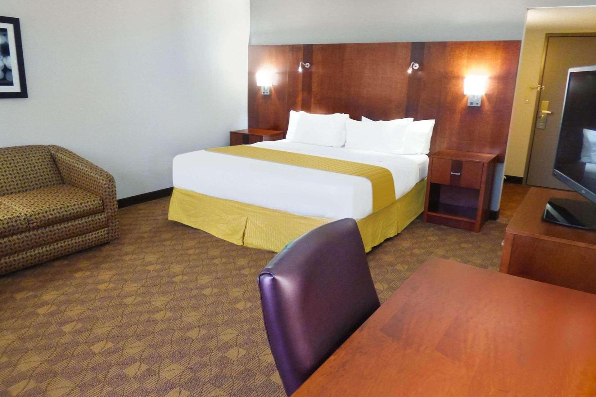 Radisson Akron-Fairlawn Copley photo 7