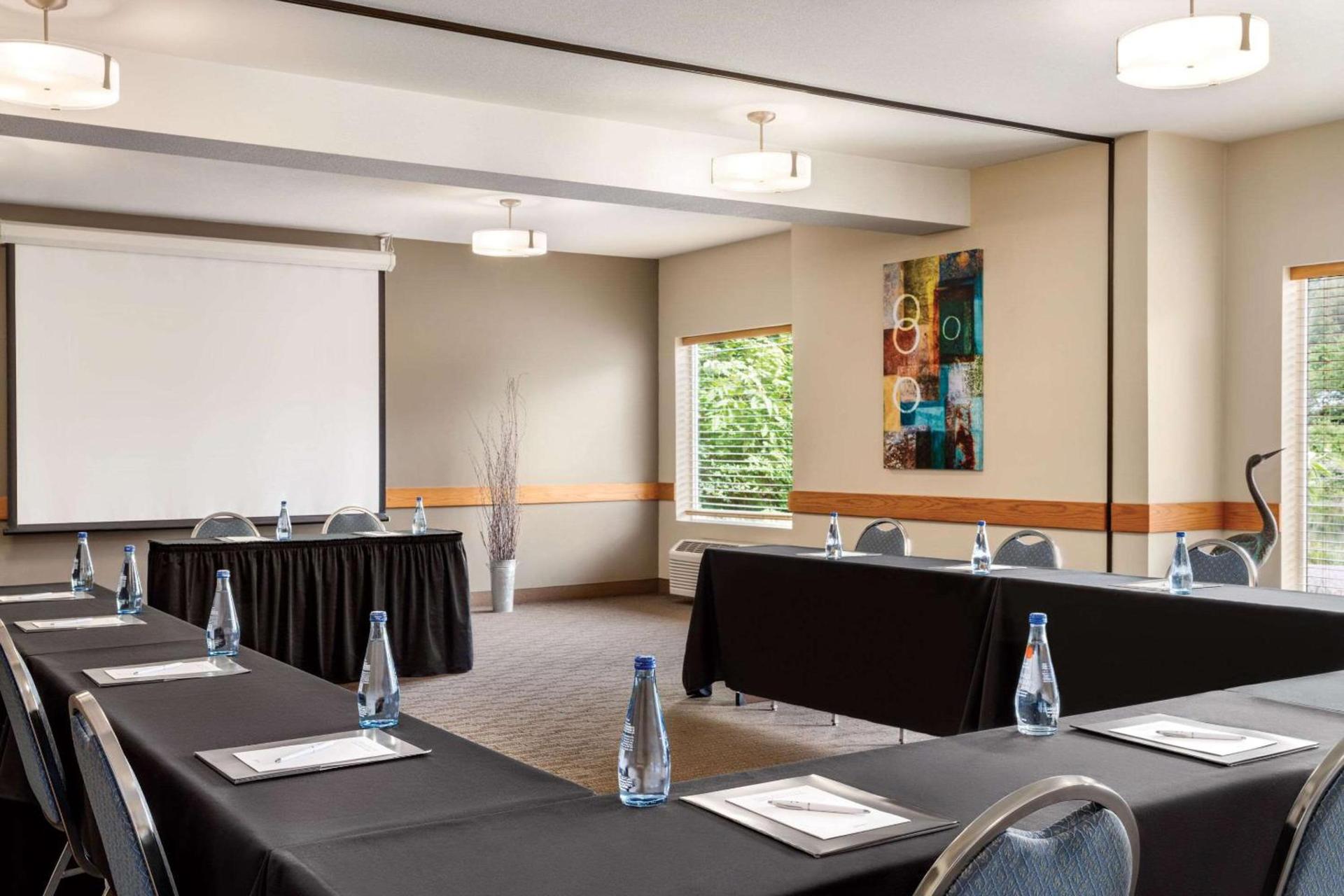 Radisson Hotel Portland Airport photo 25