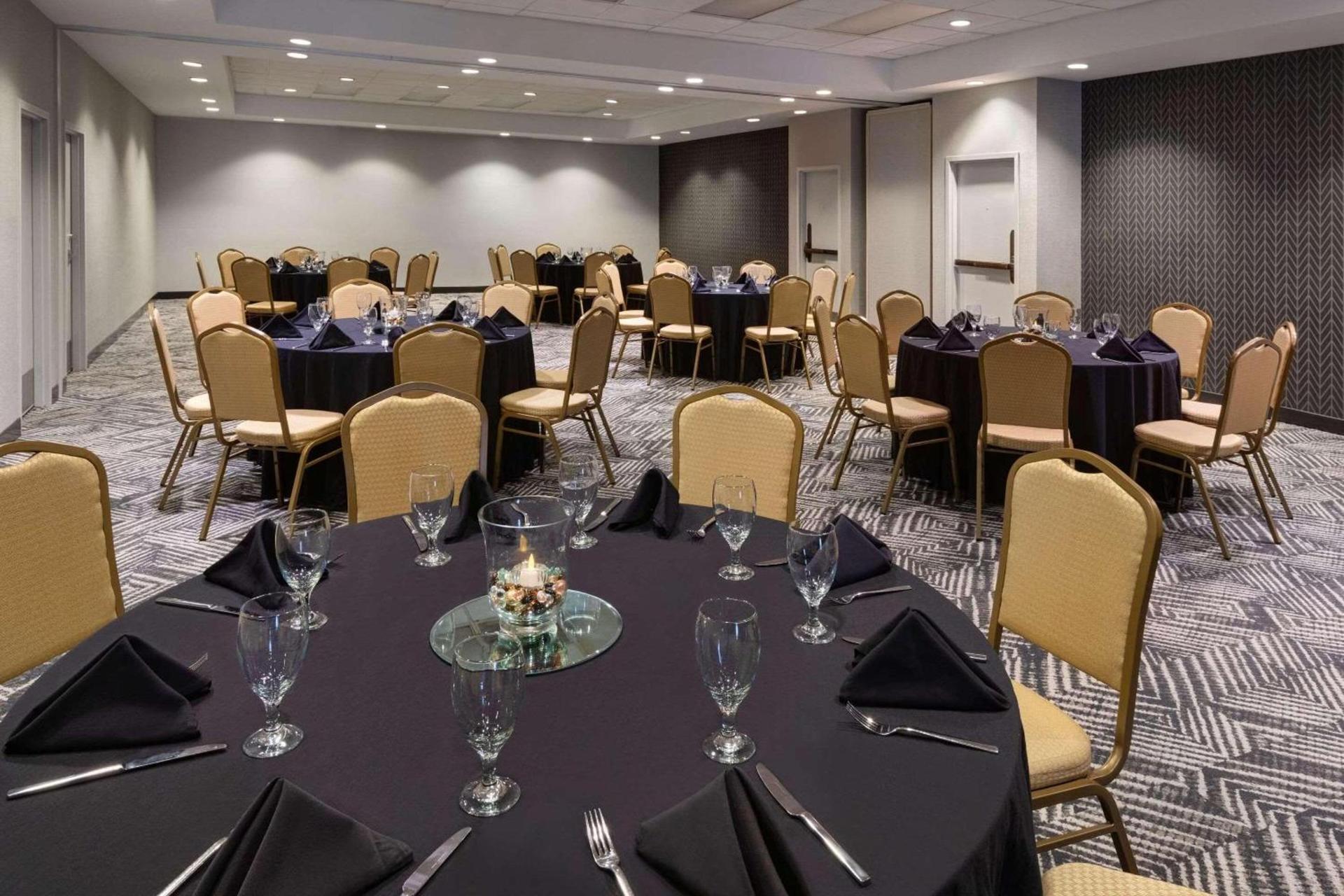 Radisson Hotel Nashville Airport photo 13