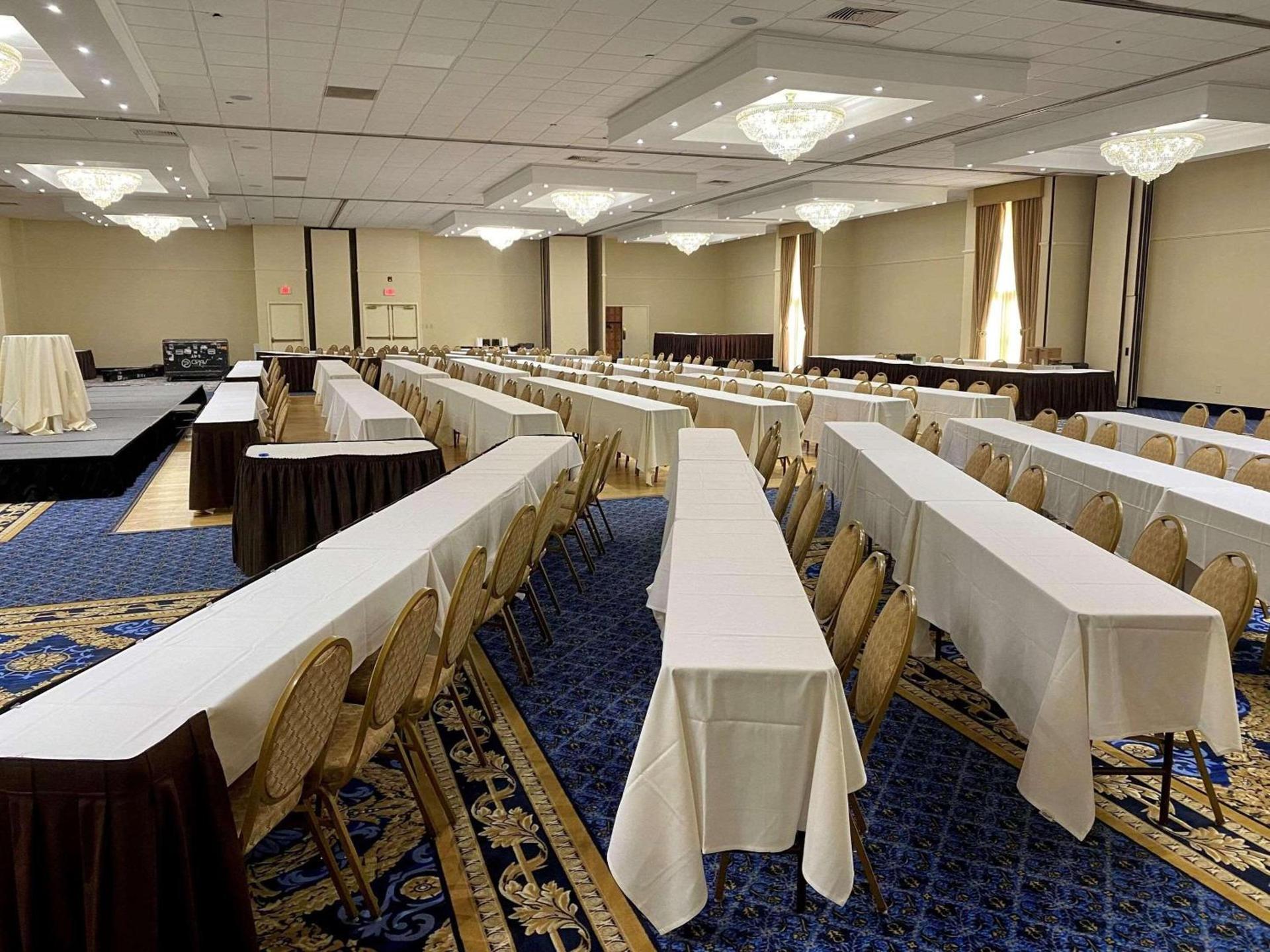 Radisson Hotel Philadelphia Northeast photo 73