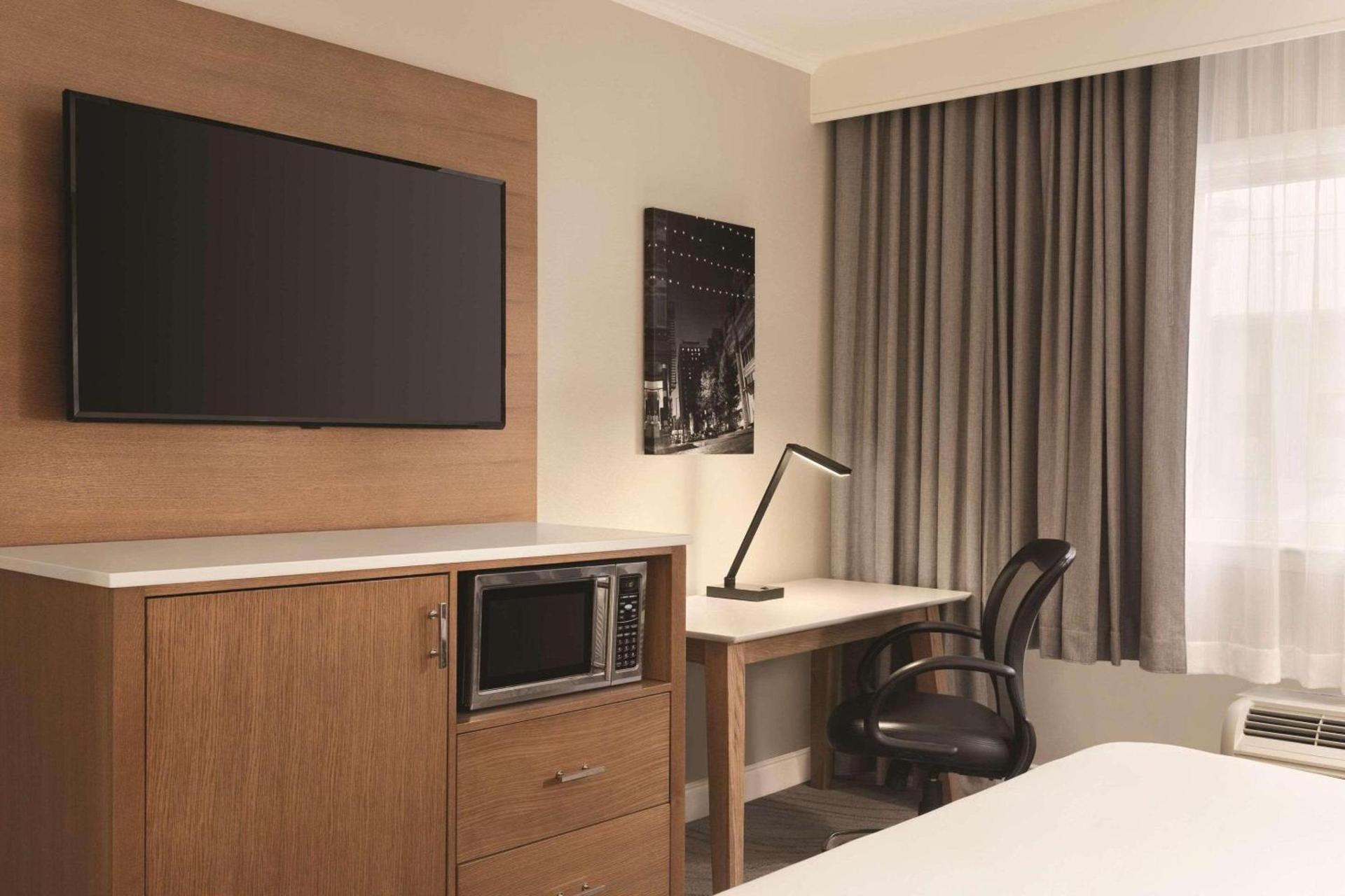 DoubleTree by Hilton Providence Airport Warwick photo 5