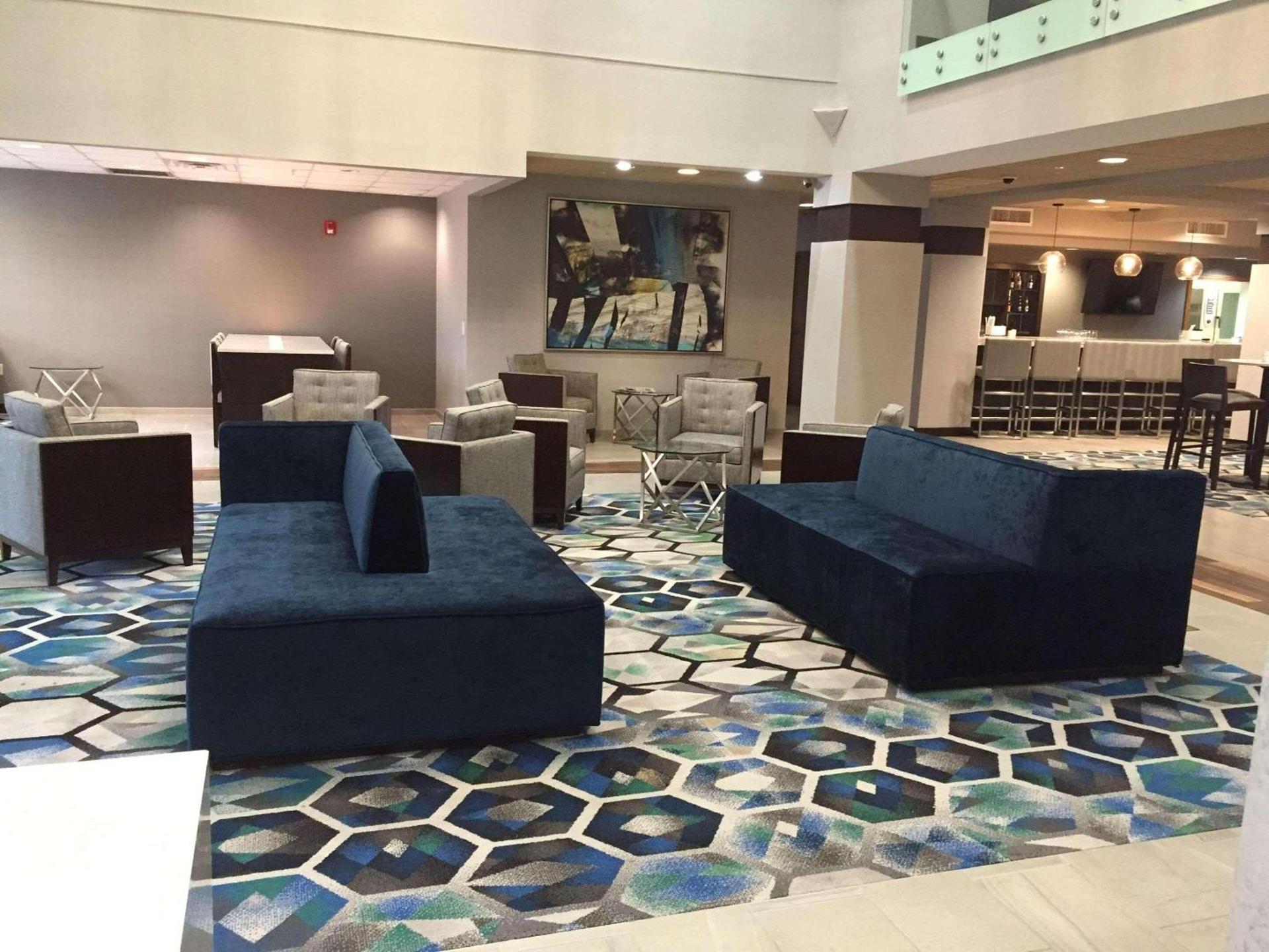 Hampton Inn By Hilton Addison Dallas photo 2