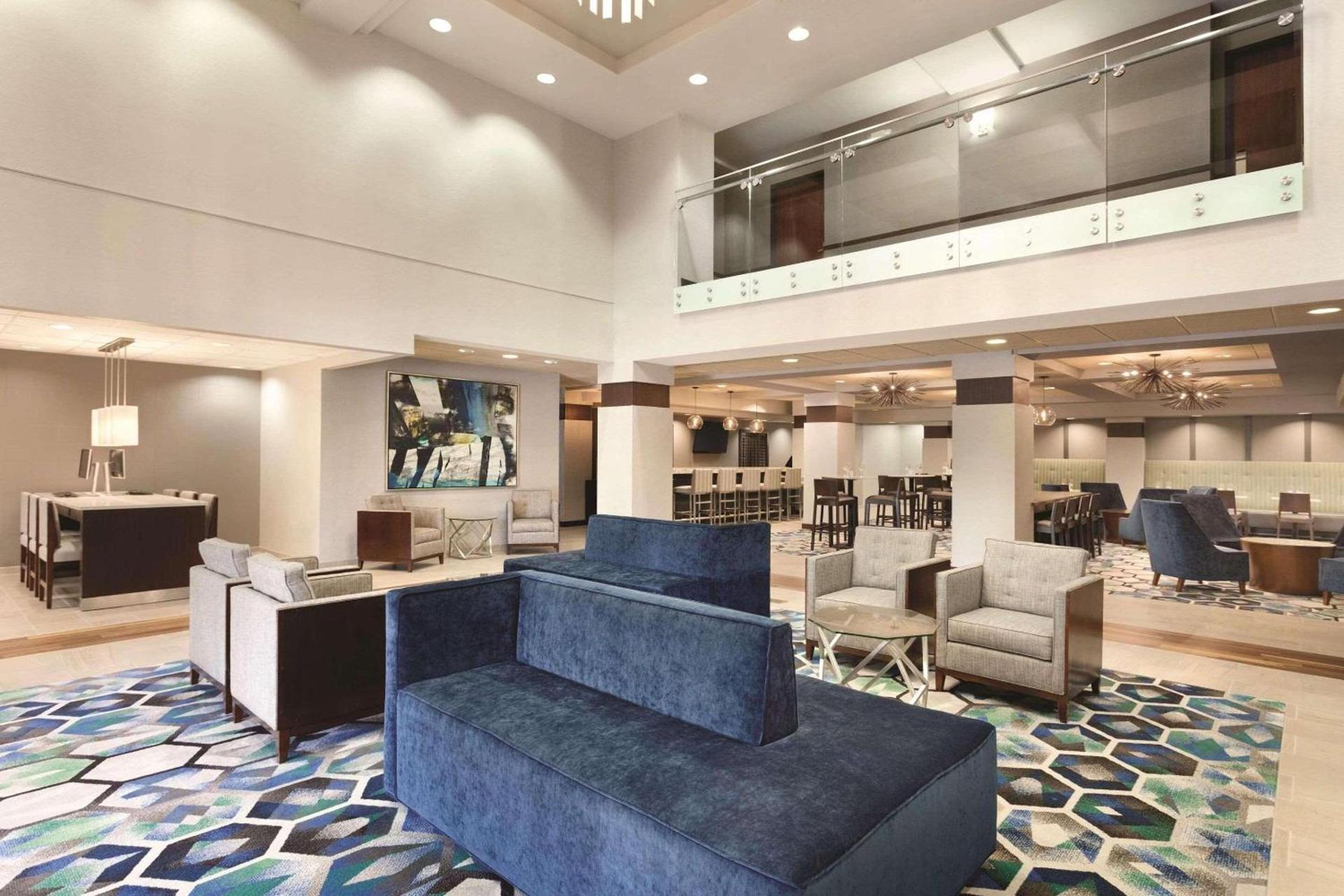 Hampton Inn By Hilton Addison Dallas photo 3