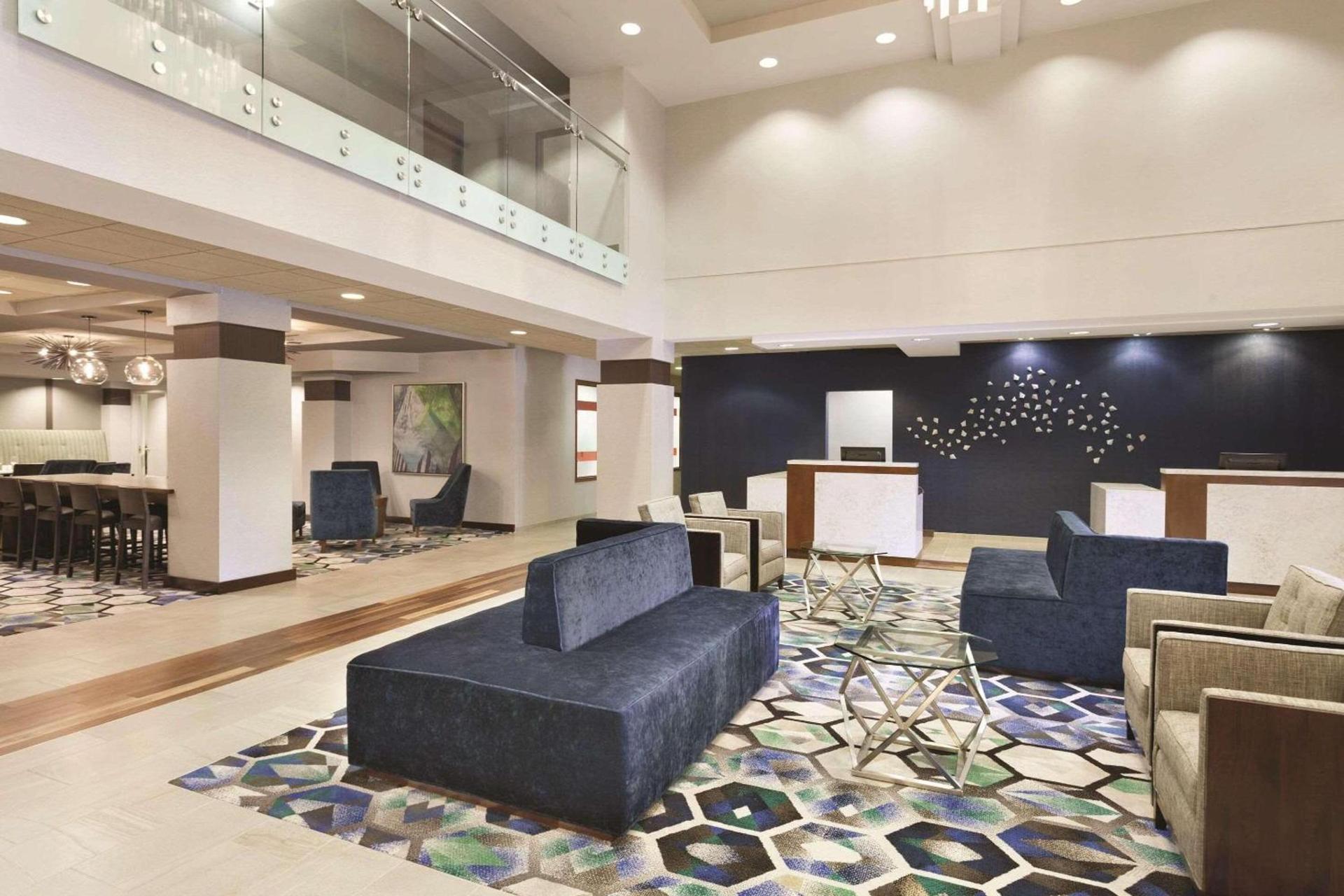 Hampton Inn By Hilton Addison Dallas photo 4