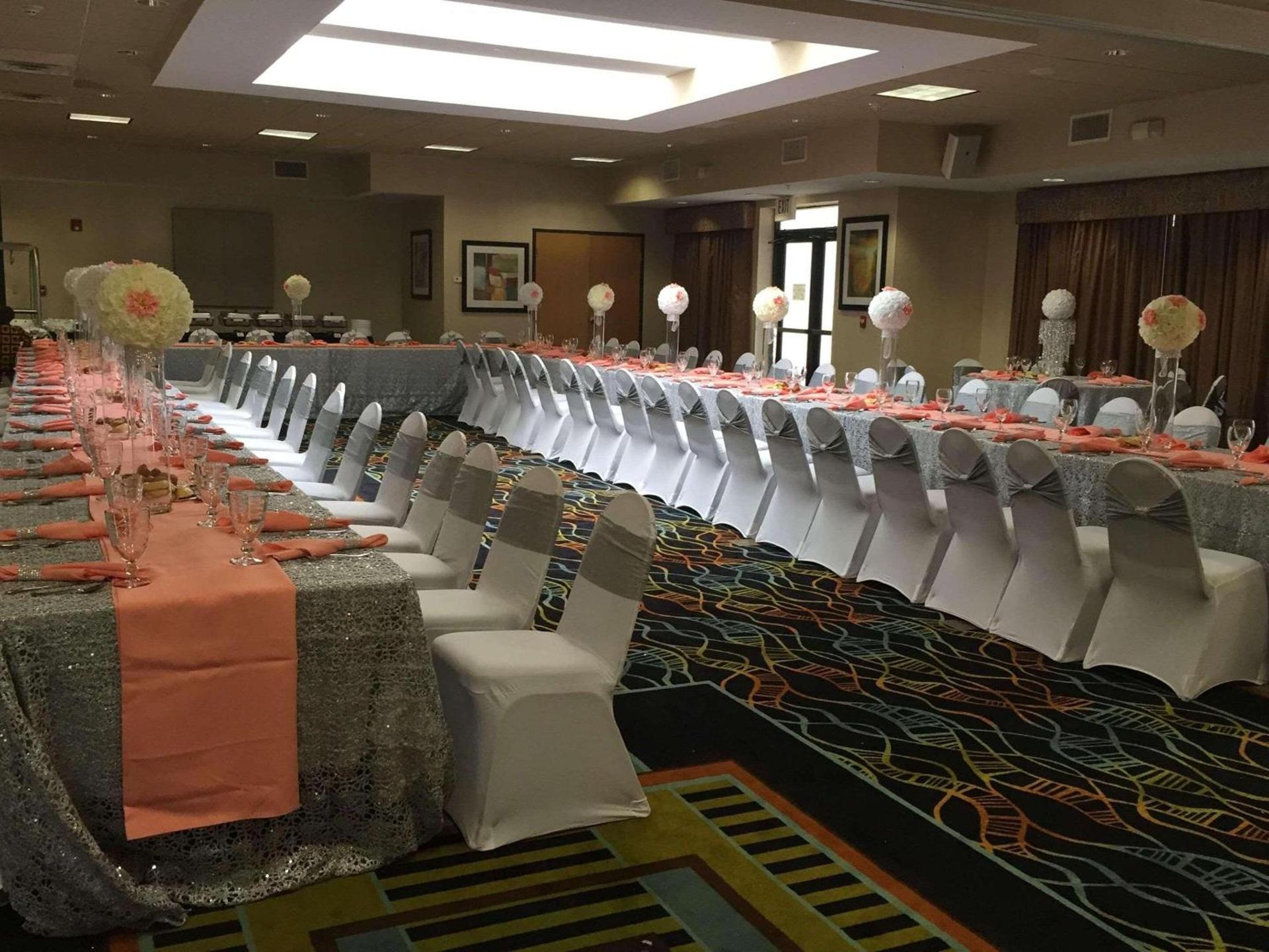 Hampton Inn By Hilton Addison Dallas photo 16
