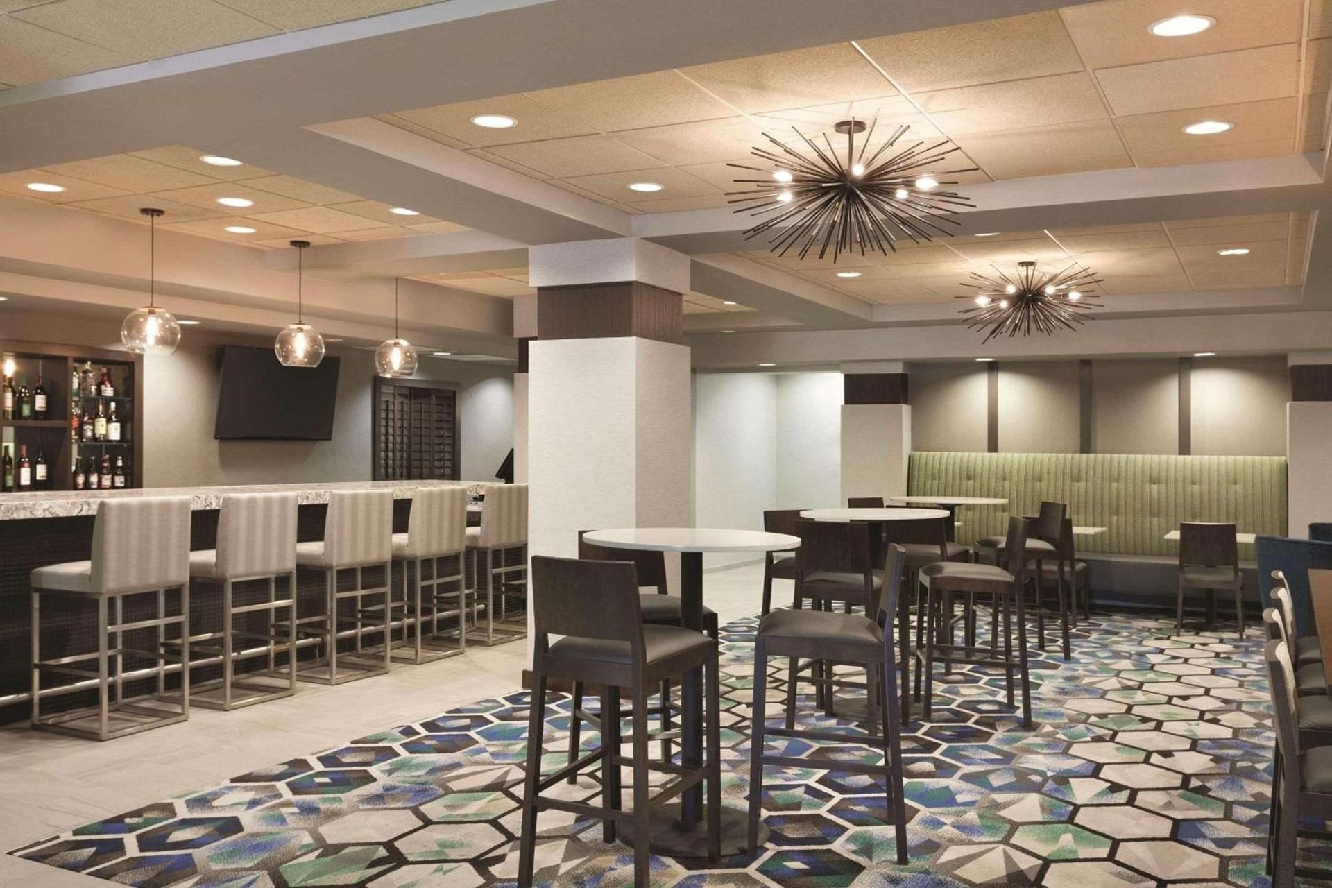 Hampton Inn By Hilton Addison Dallas photo 21