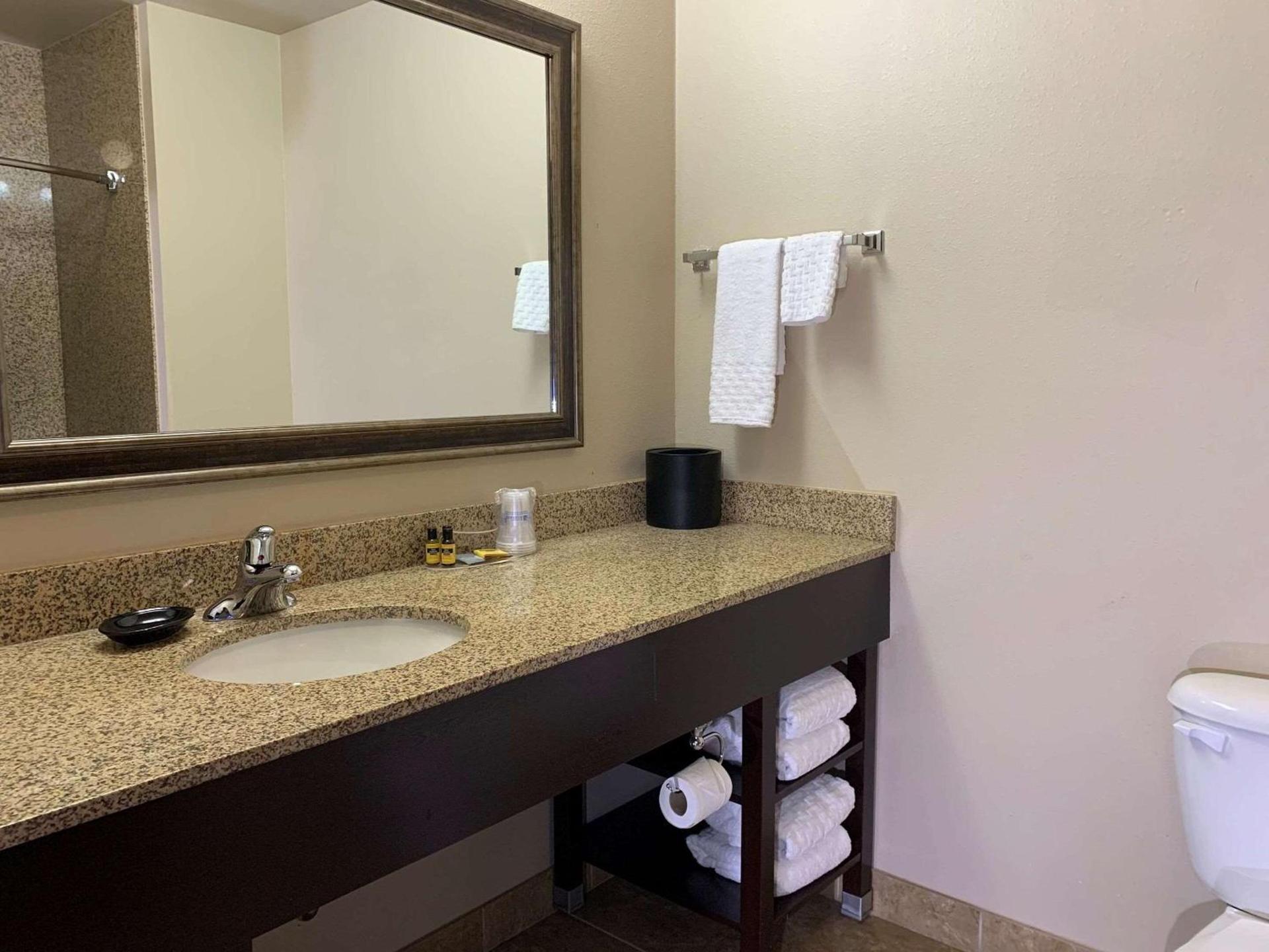 Radisson Hotel River Falls photo 14