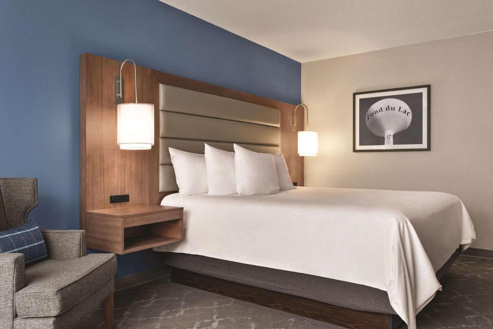 Radisson Hotel and Conference Center Fond du Lac photo 8