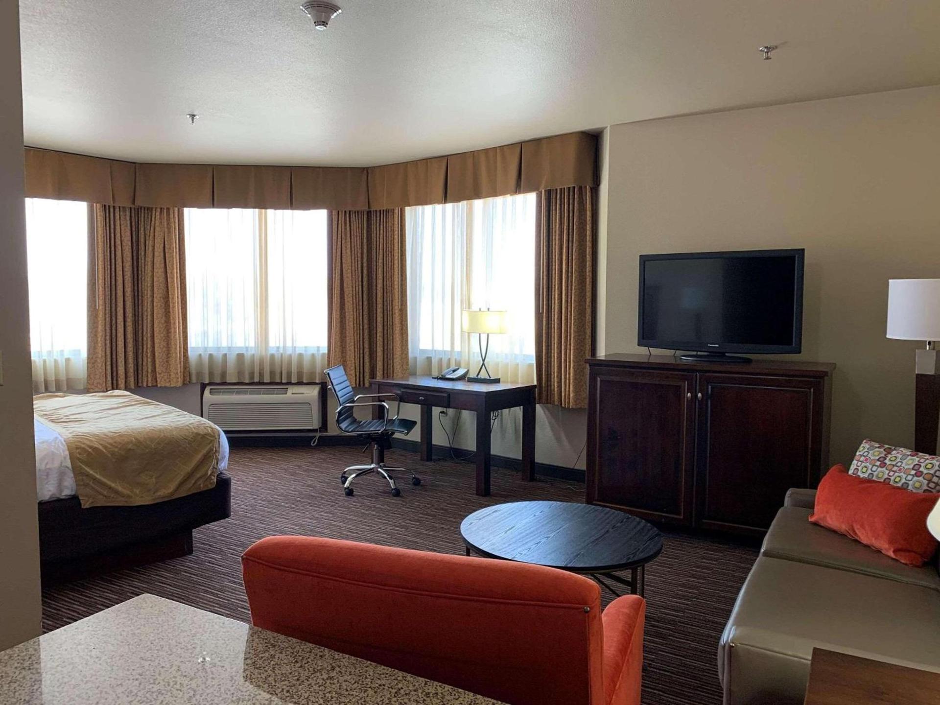 Radisson Hotel River Falls photo 9