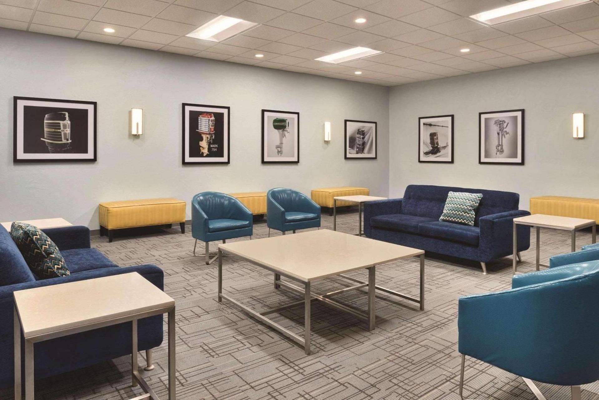 Radisson Hotel and Conference Center Fond du Lac photo 14