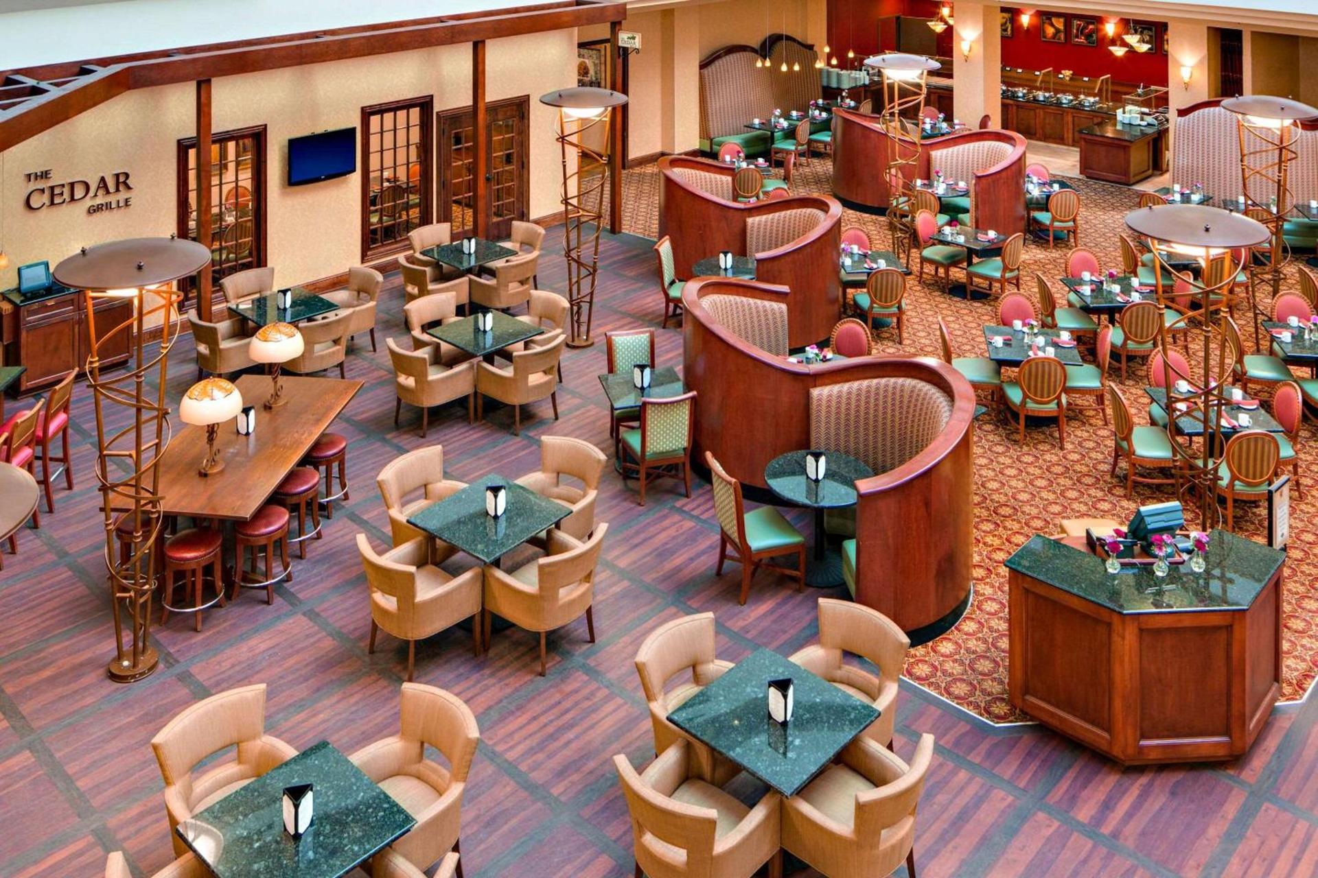 Radisson Hotel Cedar Rapids photo 4
