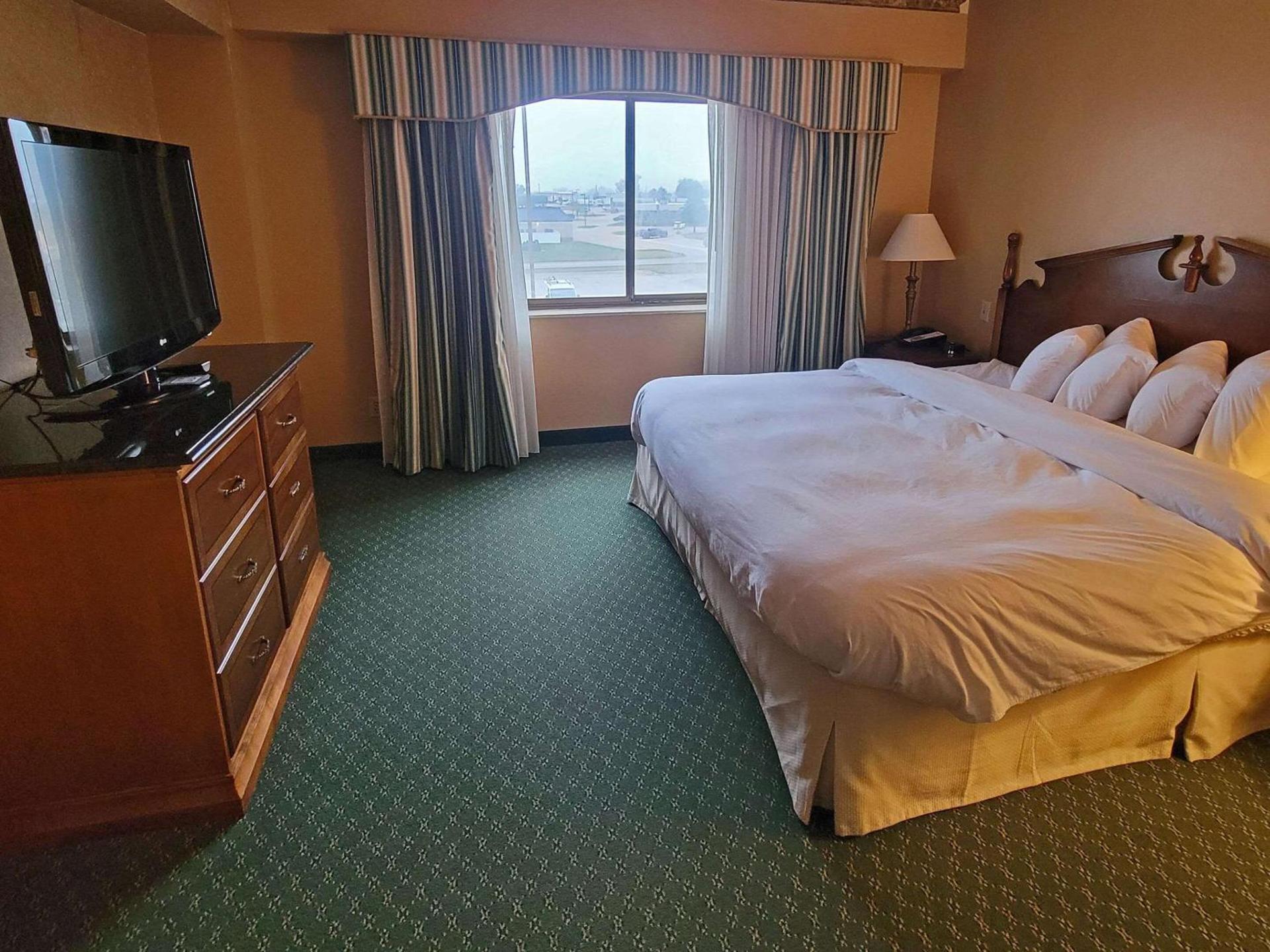 Radisson Hotel Cedar Rapids photo 12