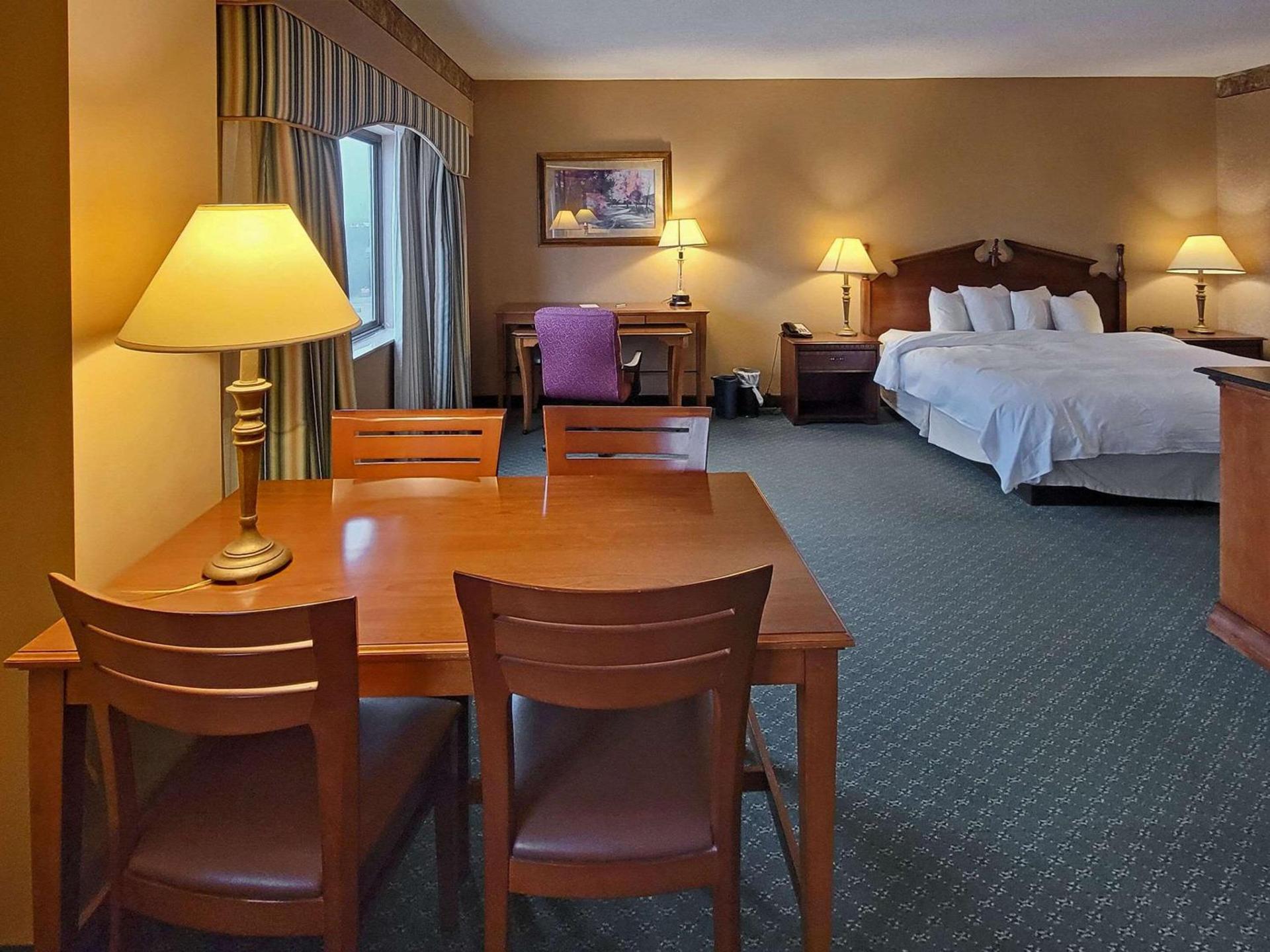Radisson Hotel Cedar Rapids photo 14