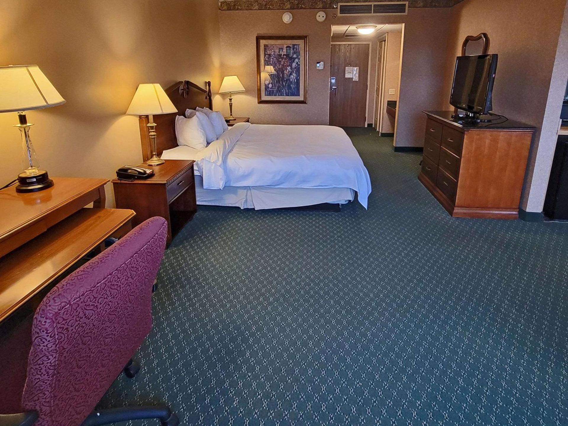 Radisson Hotel Cedar Rapids photo 16