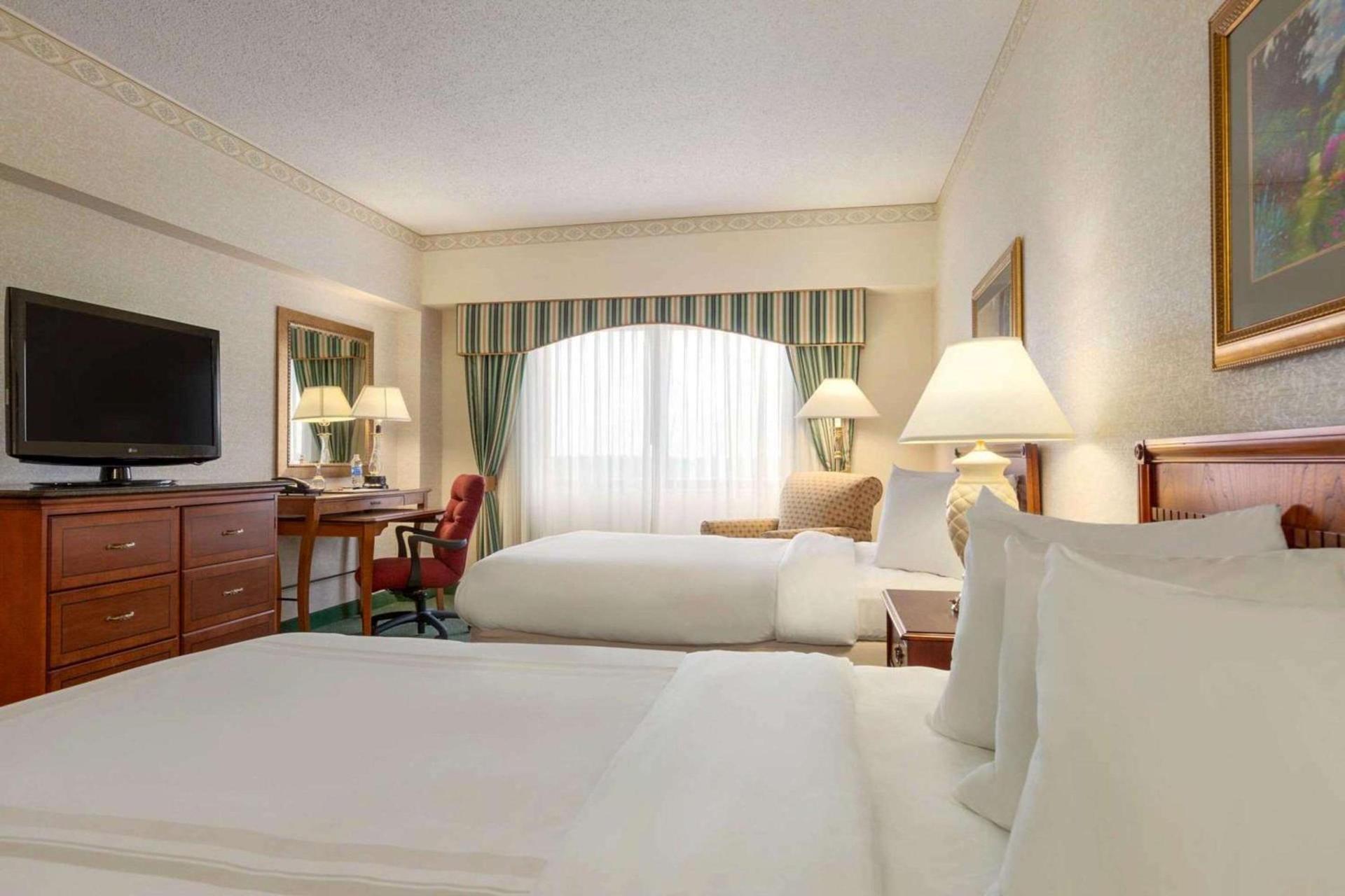 Radisson Hotel Cedar Rapids photo 18