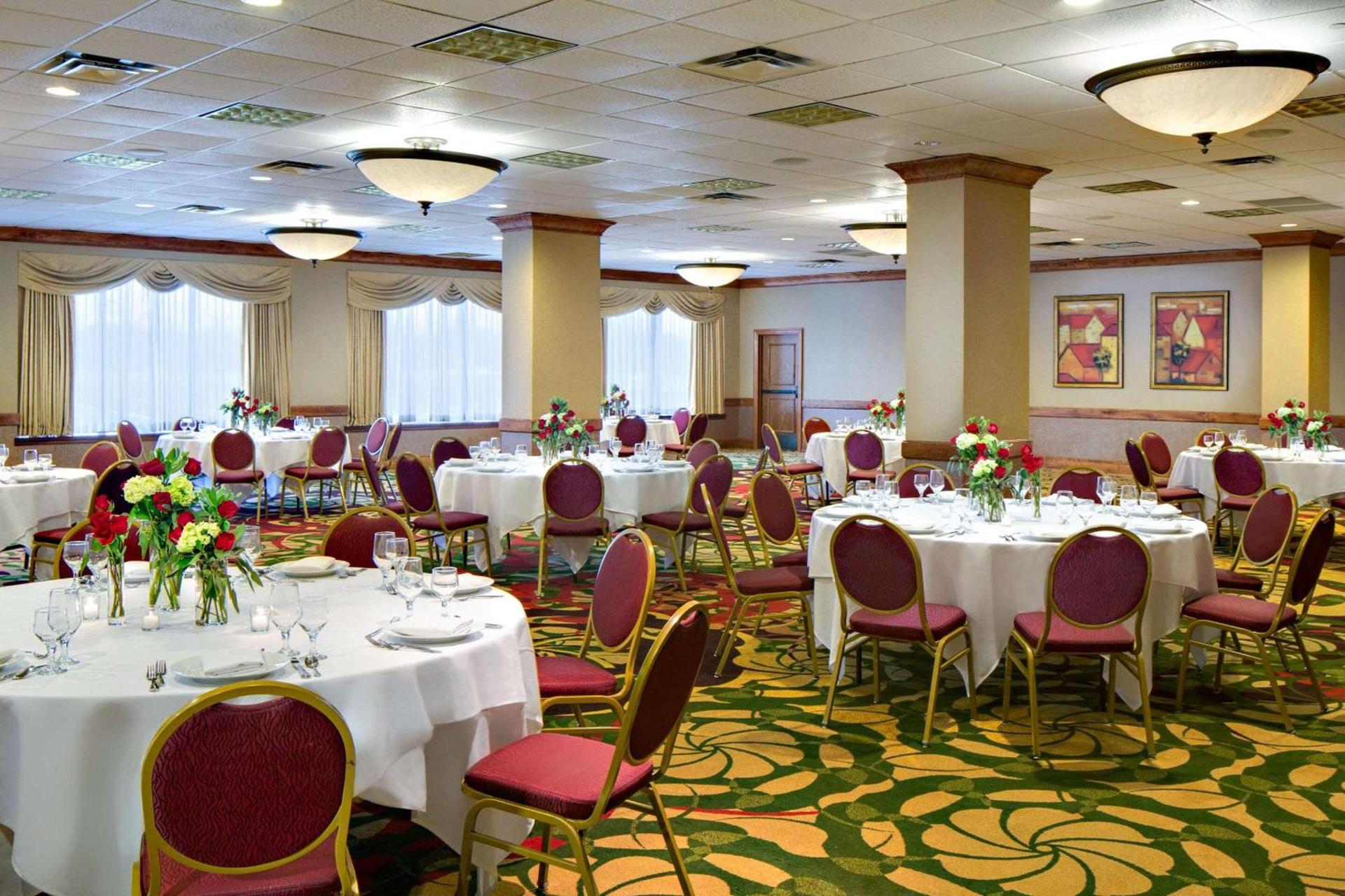 Radisson Hotel Cedar Rapids photo 27