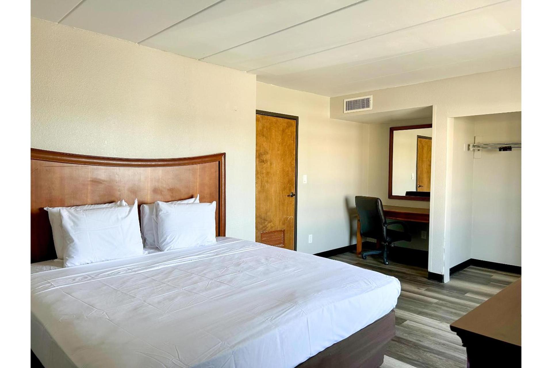 Tulsa Square Hotel Central, I-44 By OYO photo 92