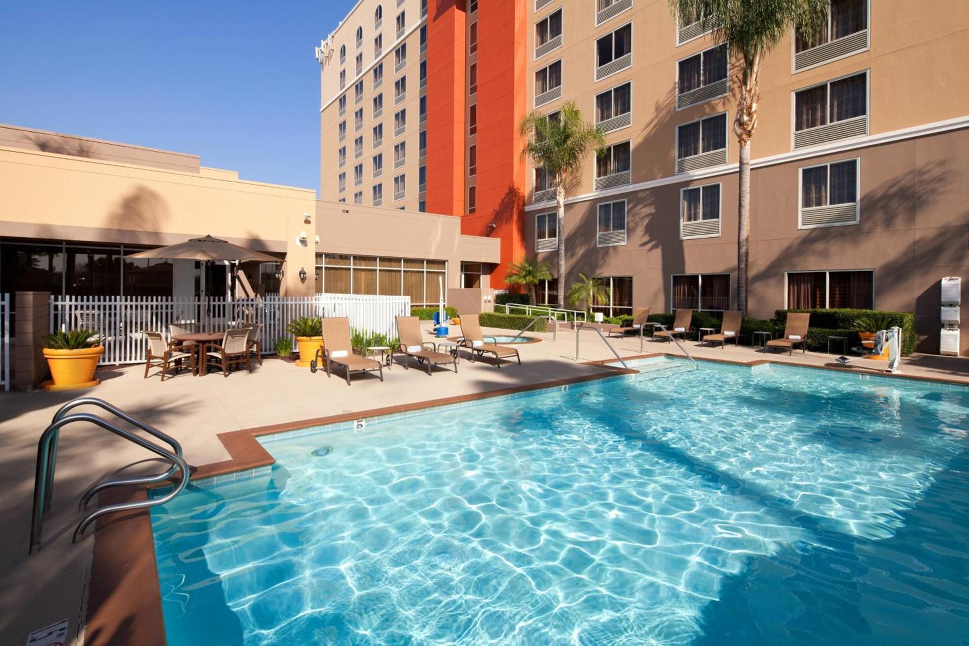 Courtyard by Marriott Baldwin Park photo 28