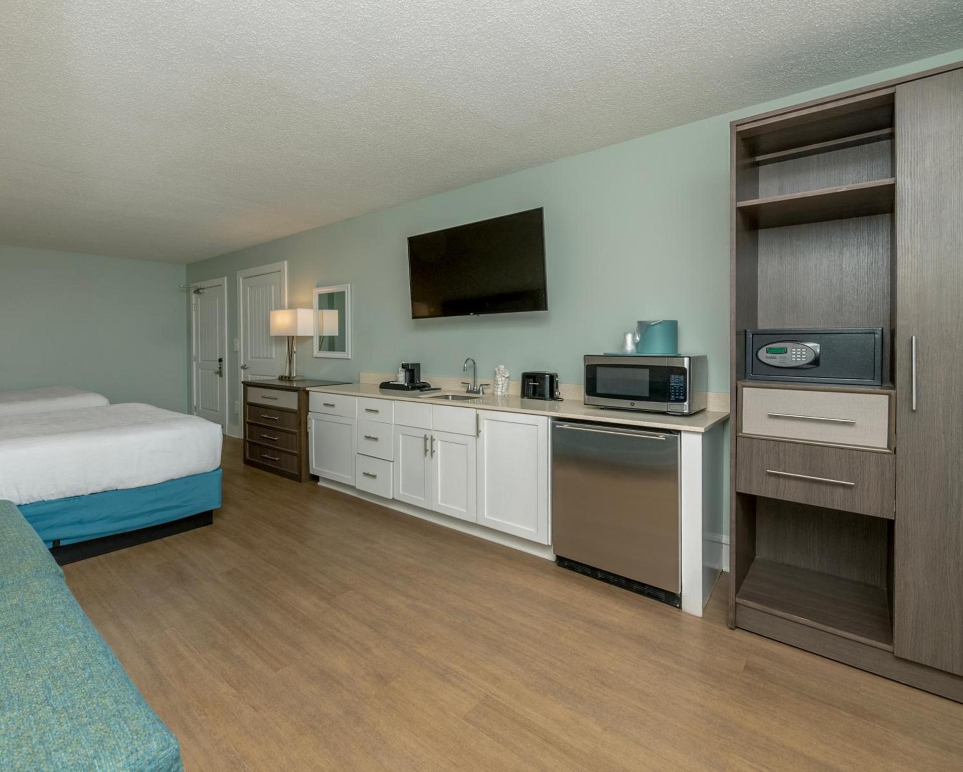 Commander Hotel & Suites photo 65