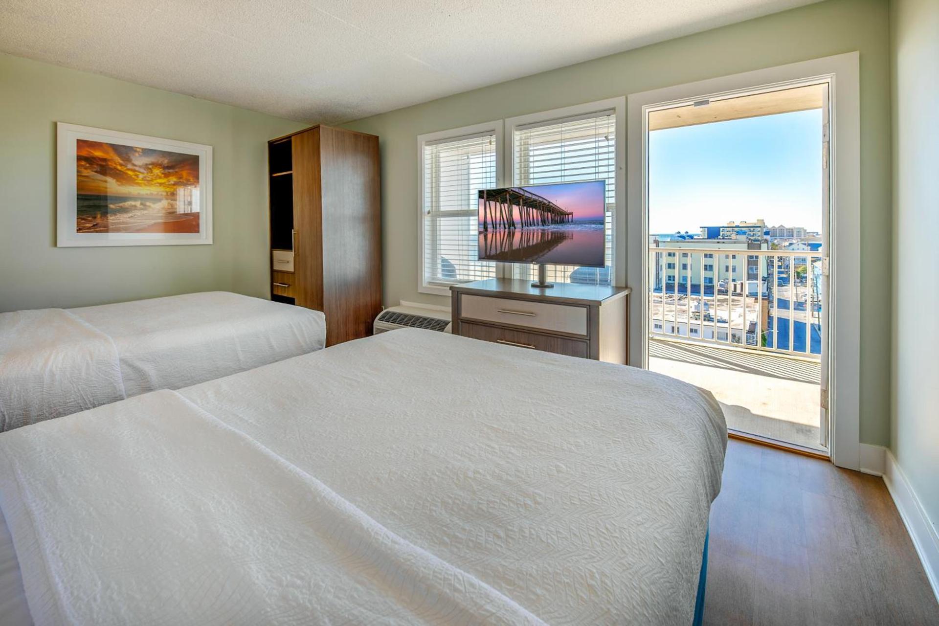 Commander Hotel & Suites photo 83