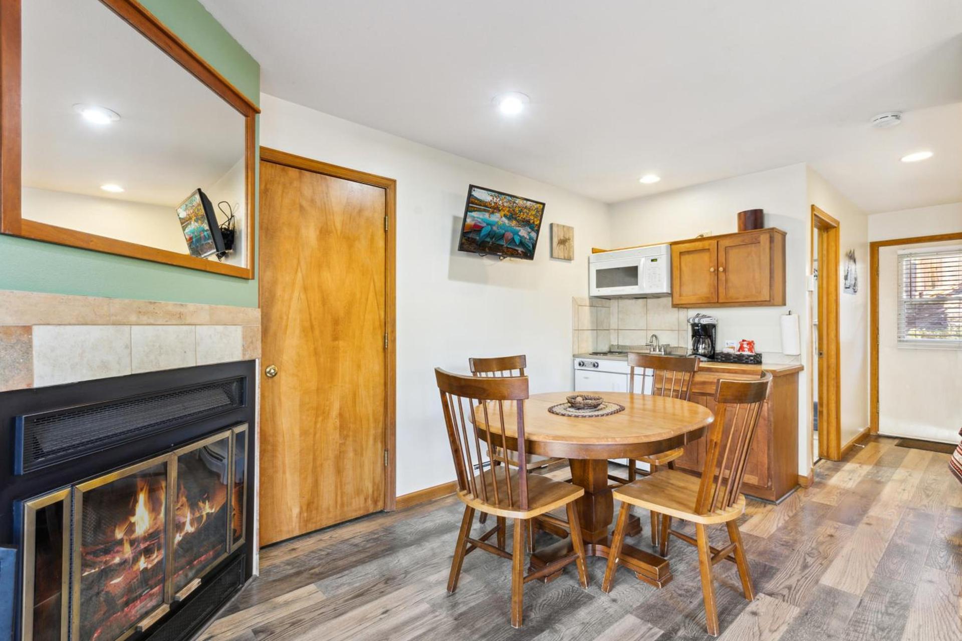 Ponderosa Lodge photo 6