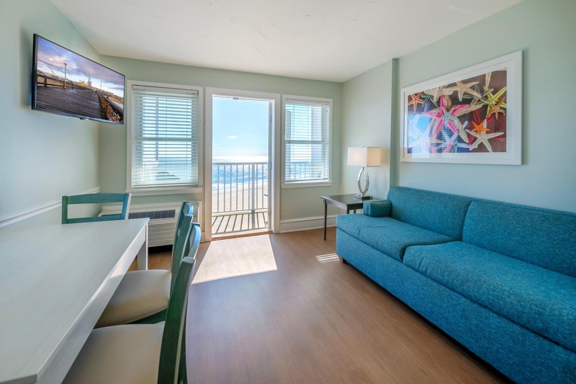 Commander Hotel & Suites photo 89