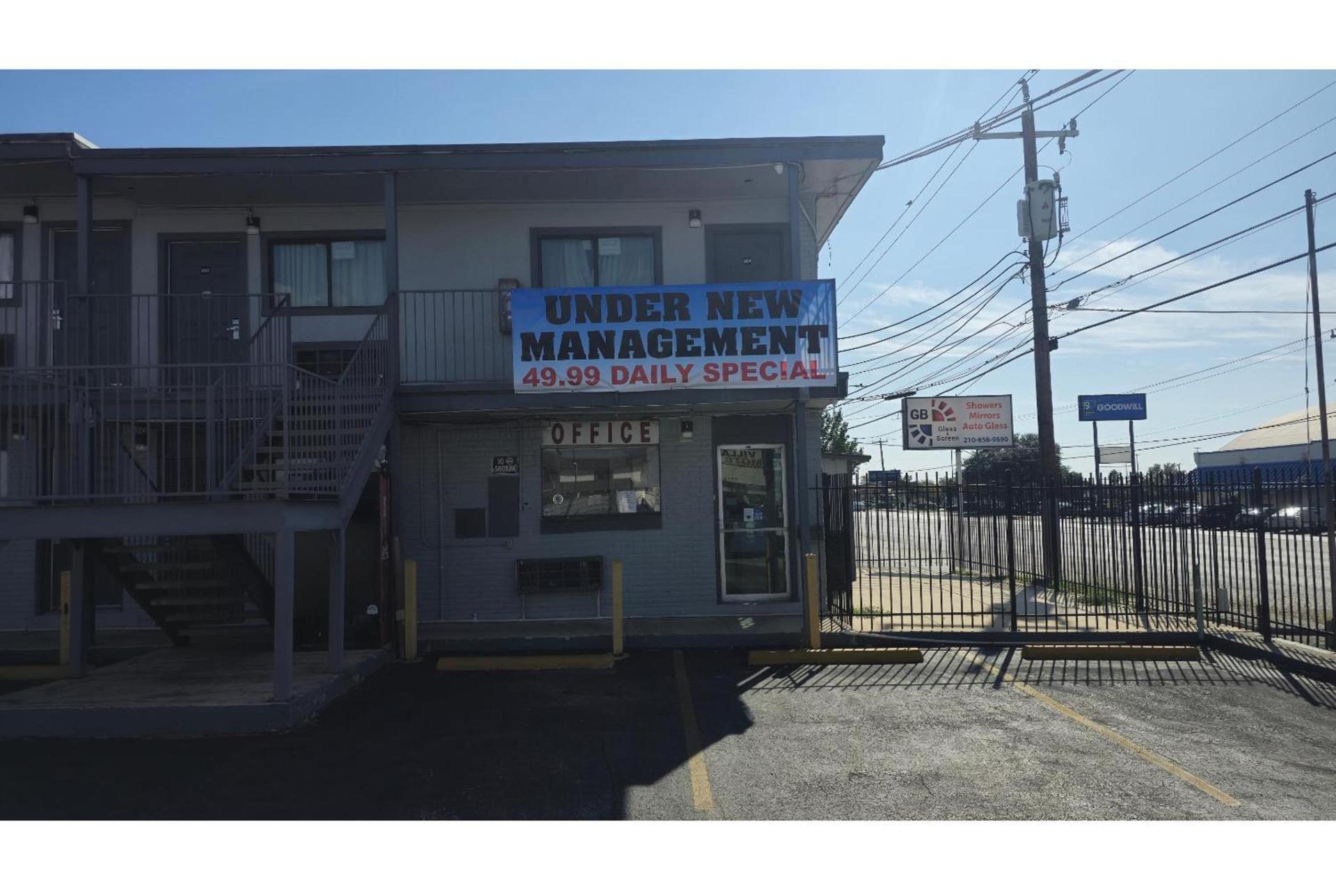 Super 7 Inn By OYO San Antonio NW Medical Center photo 7
