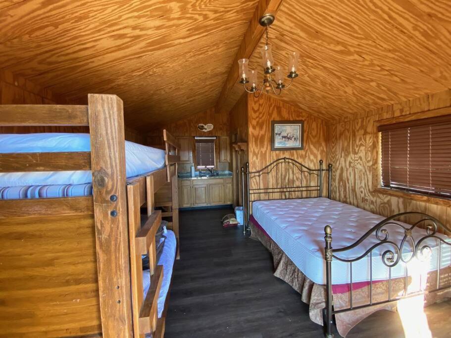 Beautiful Eagle Lodge at Six Lakes Resort photo 13