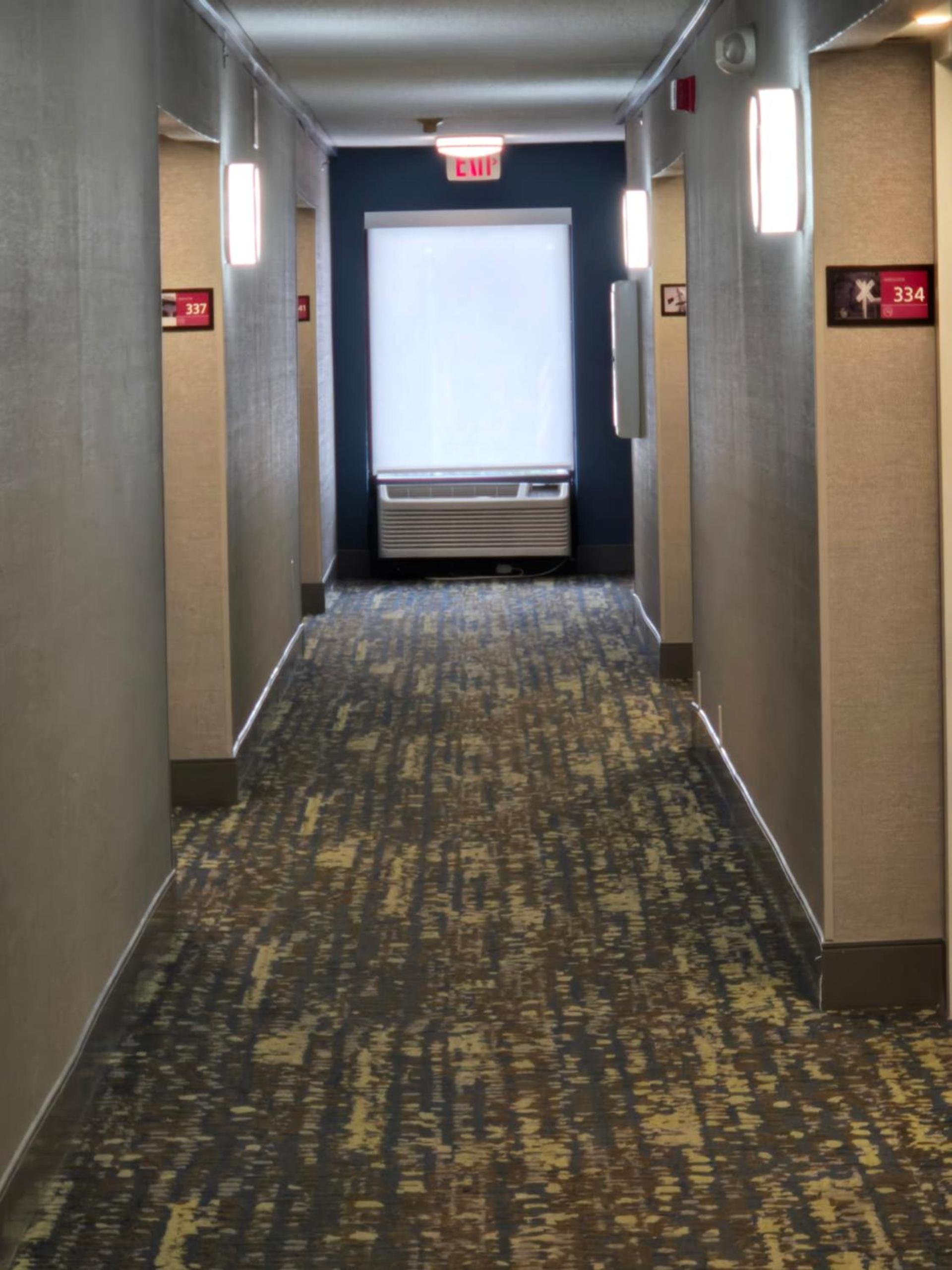 Hampton Inn Commerce photo 16