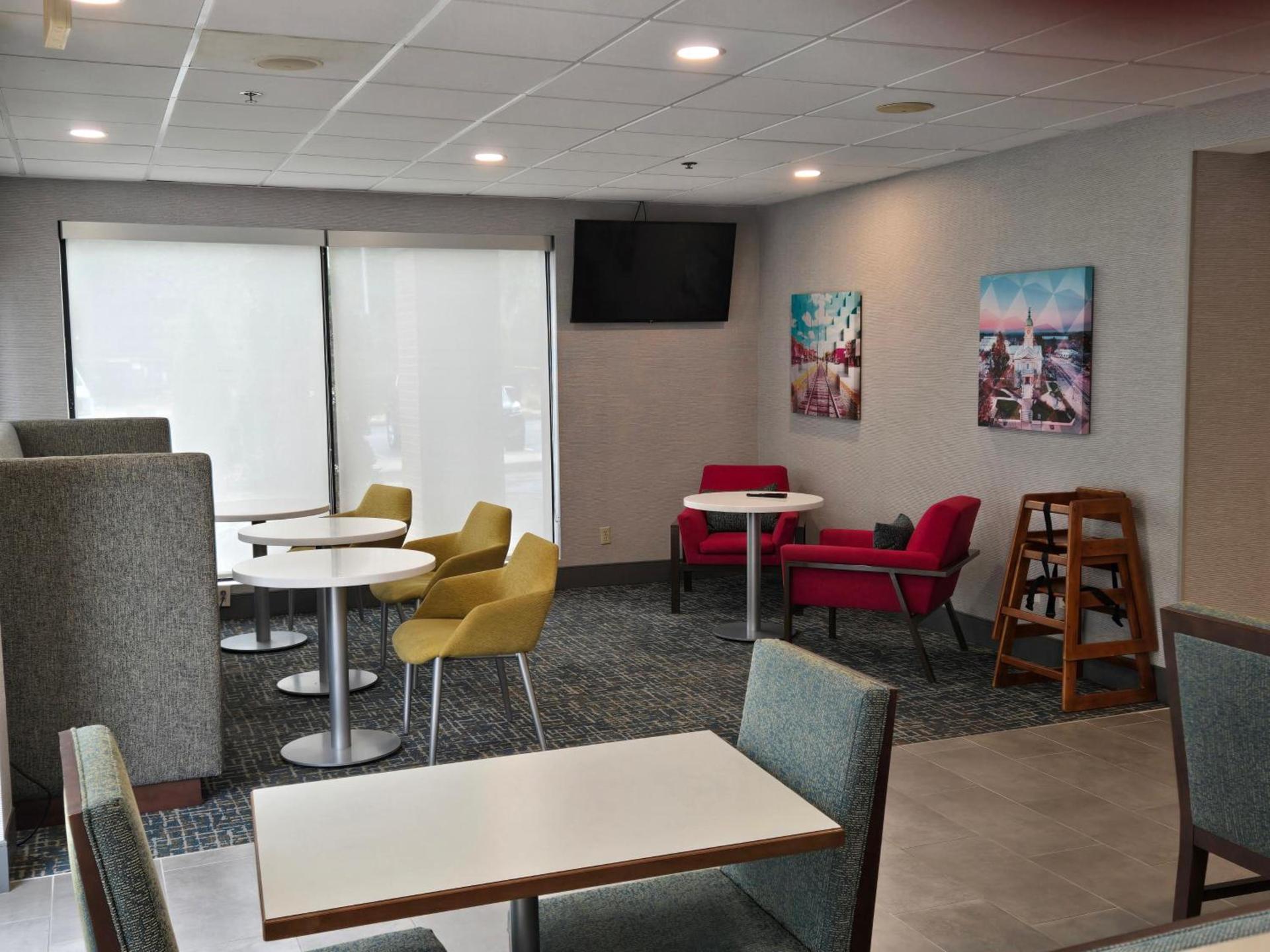 Hampton Inn Commerce photo 24