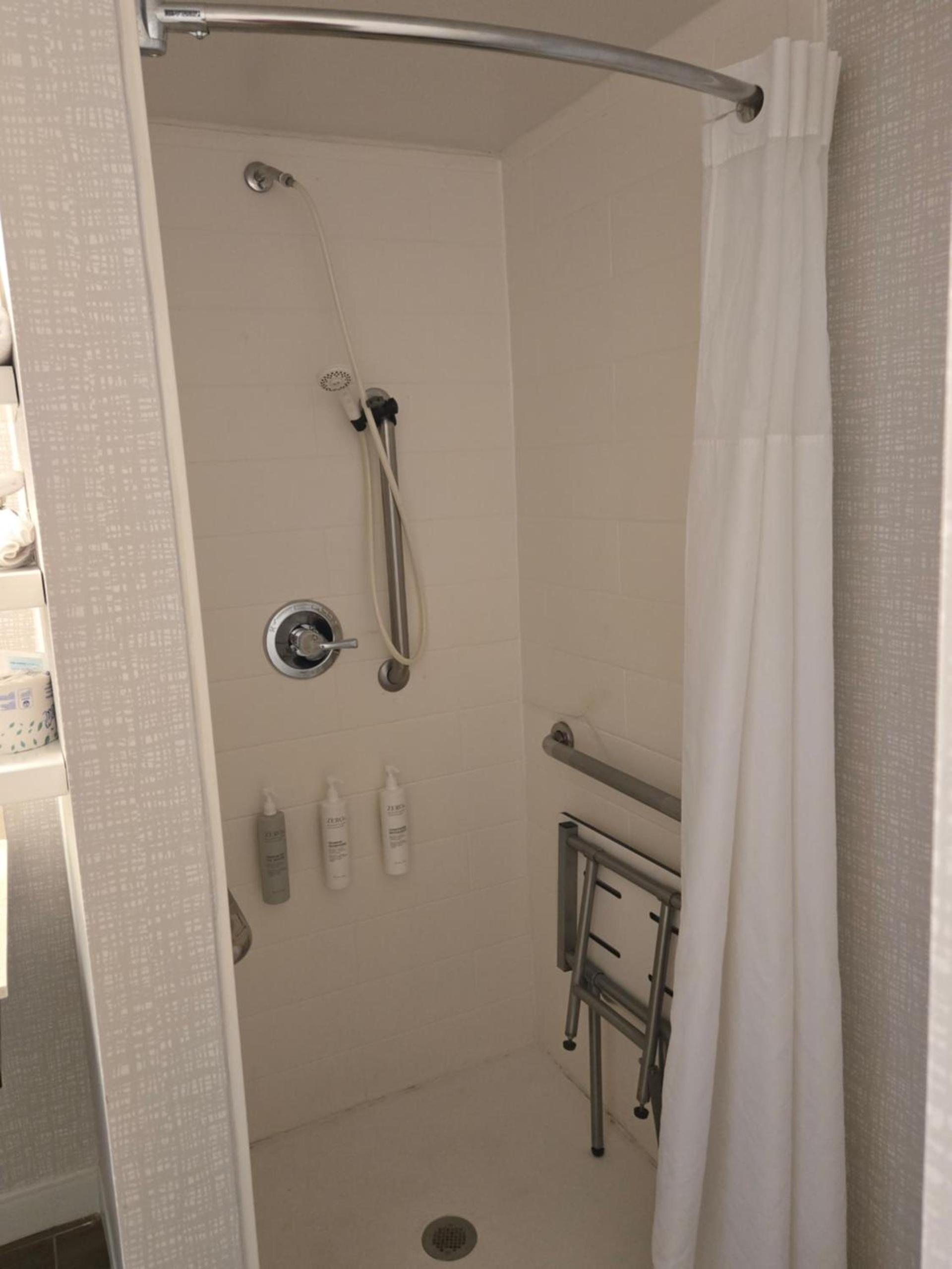 Hampton Inn Commerce photo 25