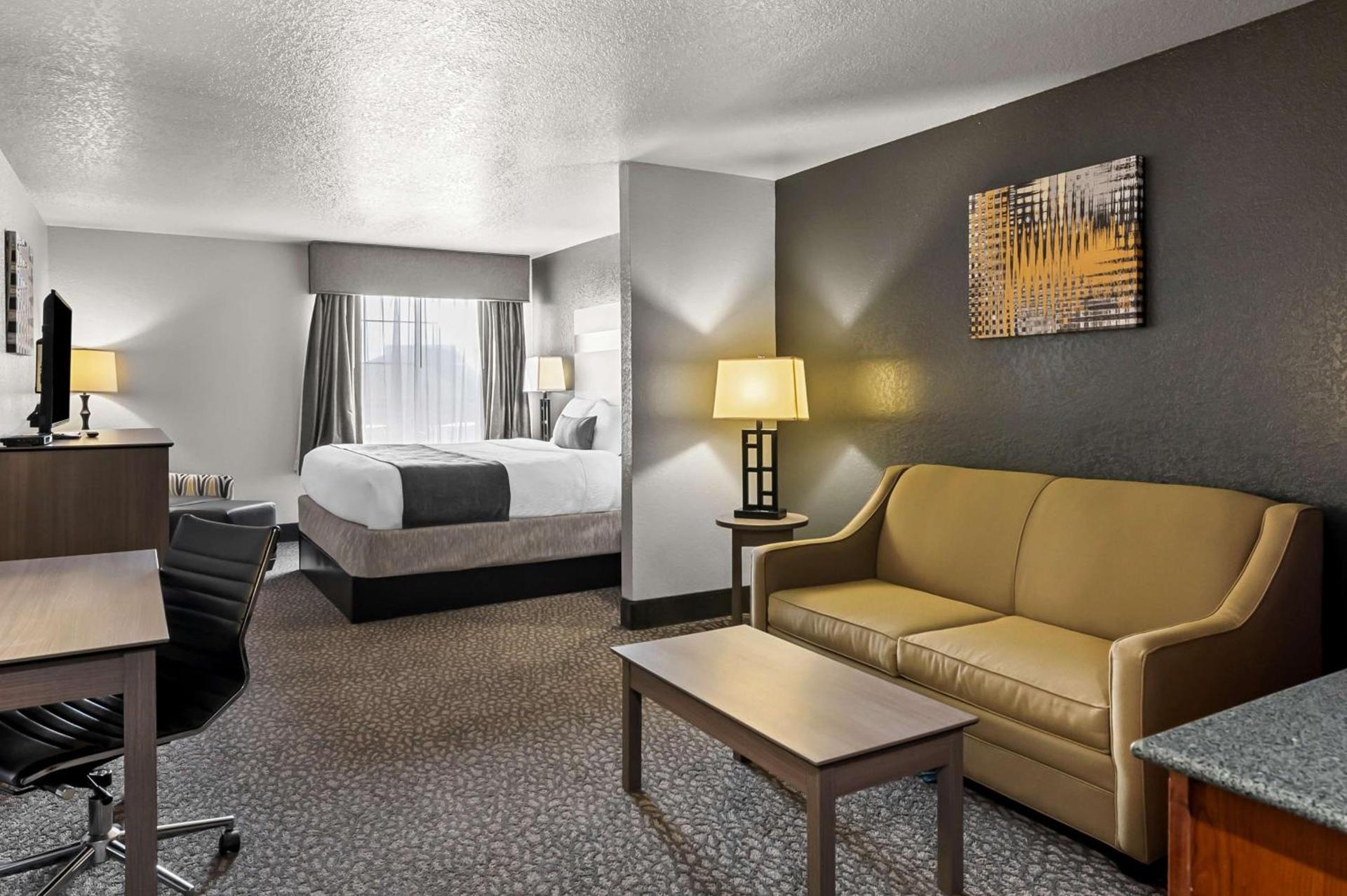 Best Western Sherwood Inn & Suites photo 13