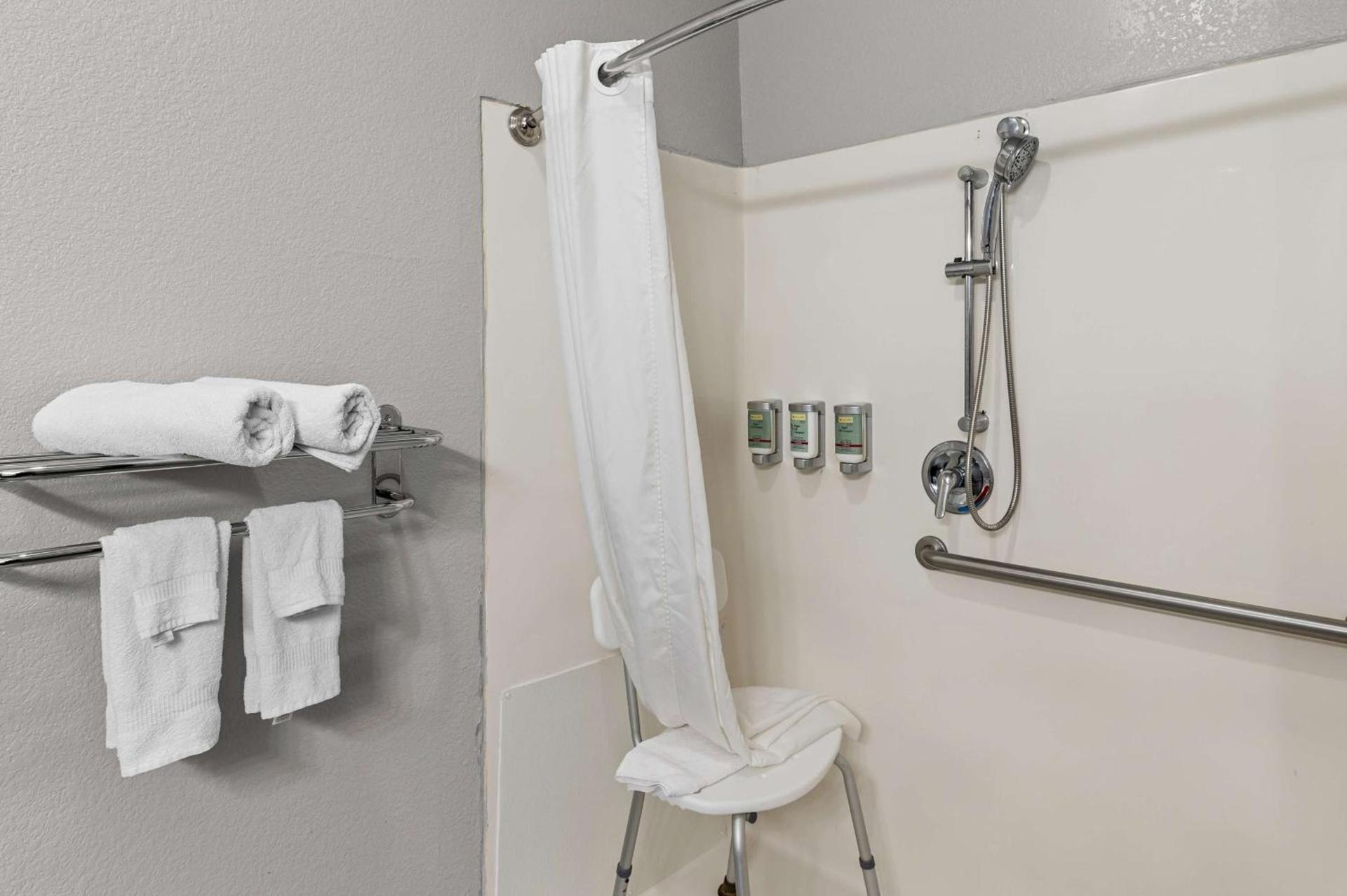 Best Western Sherwood Inn & Suites photo 26