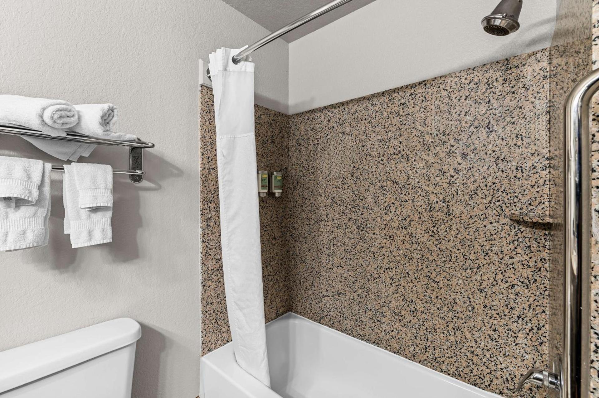 Best Western Sherwood Inn & Suites photo 25