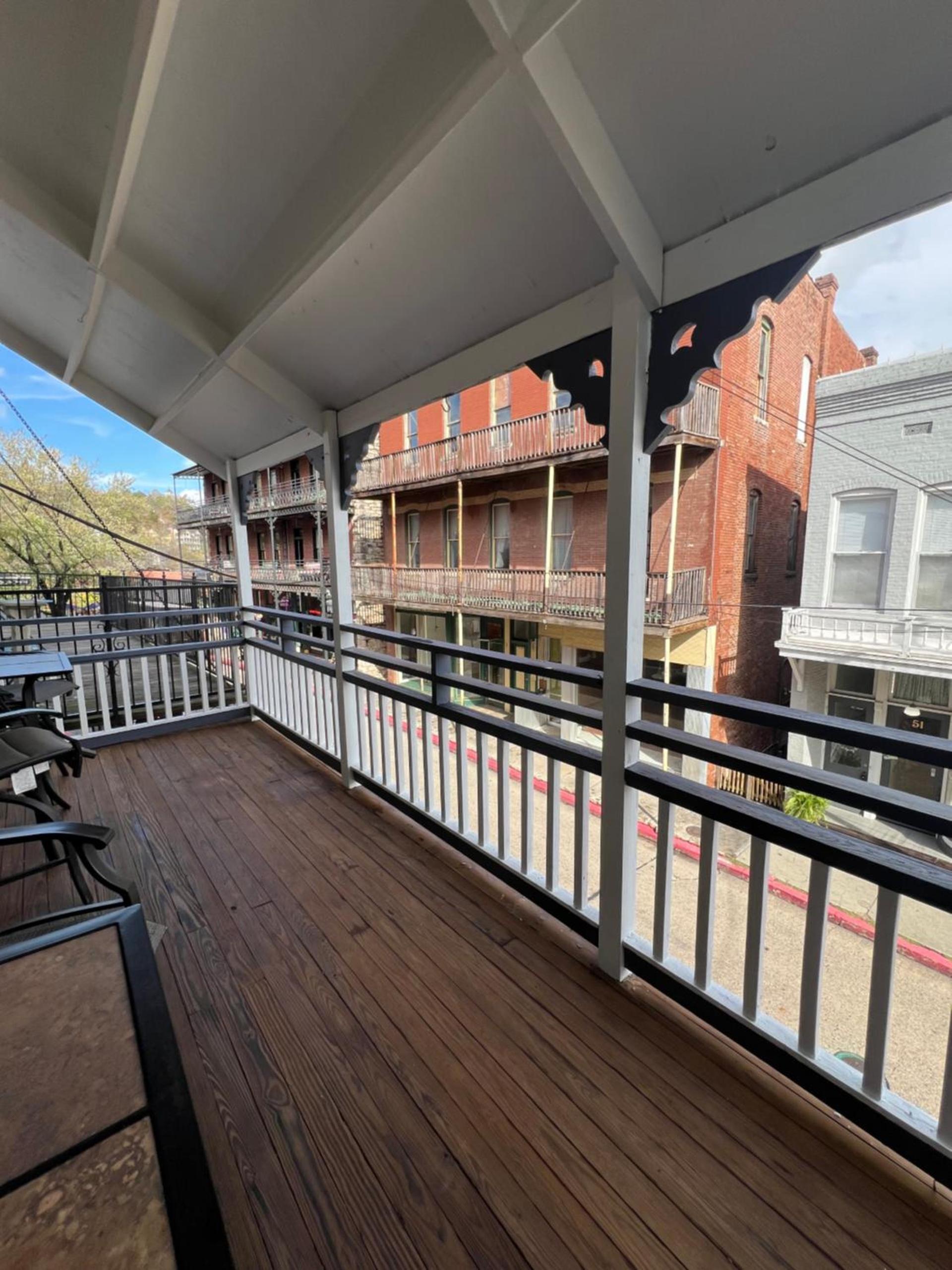 Spring Street Overlook photo 4